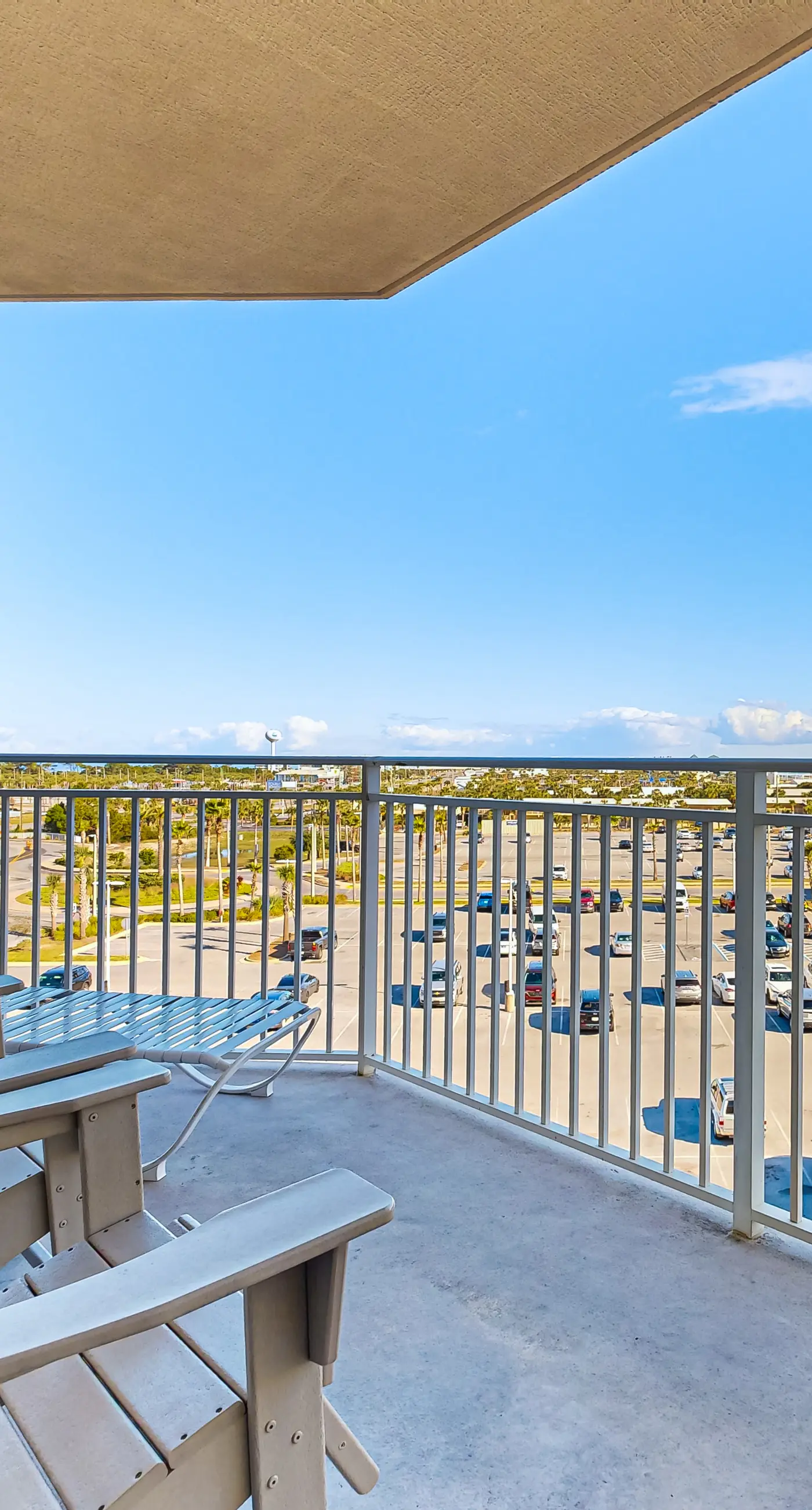5th Floor Elegant, Spacious Condo At Waterscape Waterfall, Lazy River