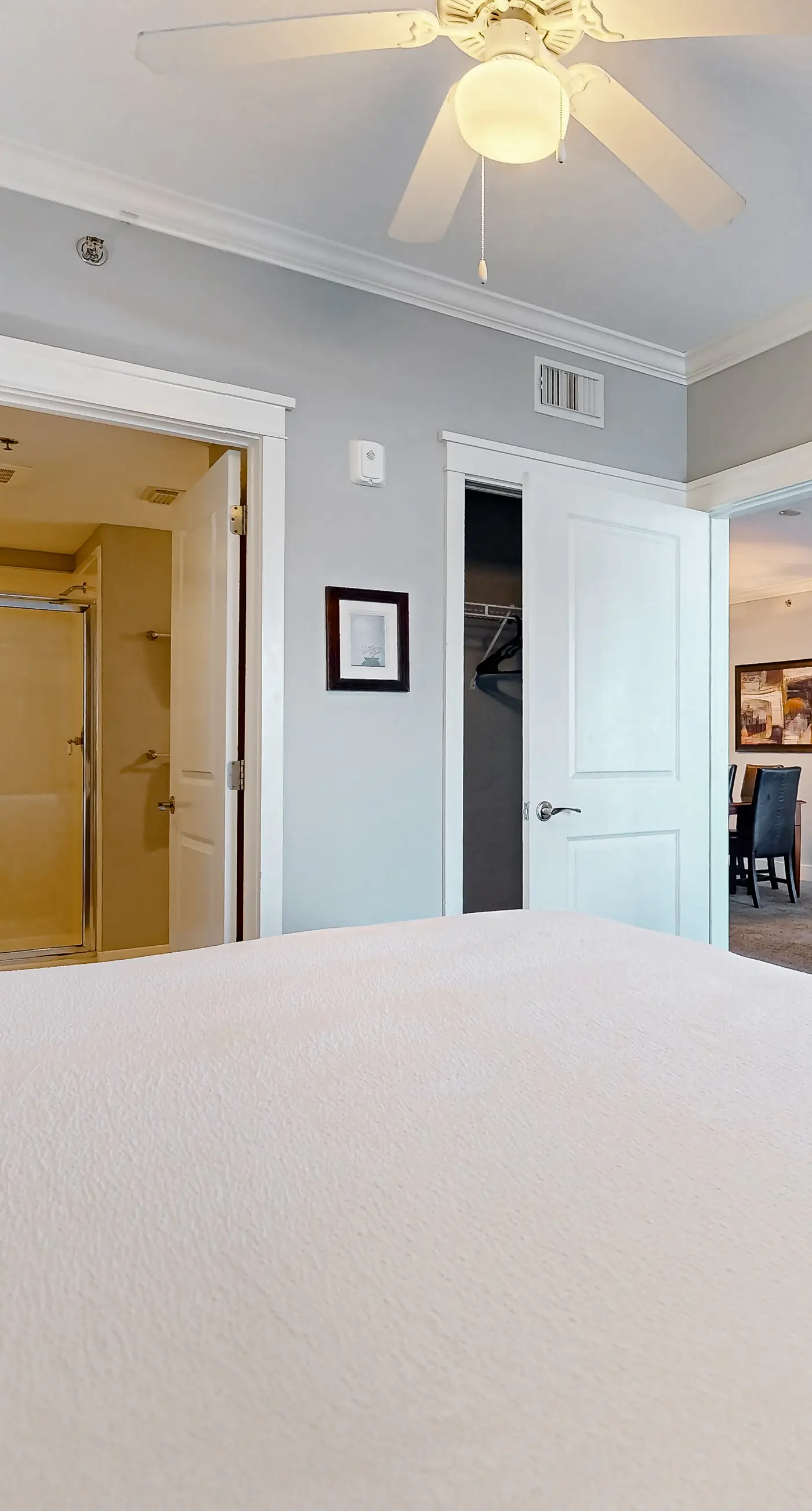 5th Floor Elegant, Spacious Condo At Waterscape Waterfall, Lazy River