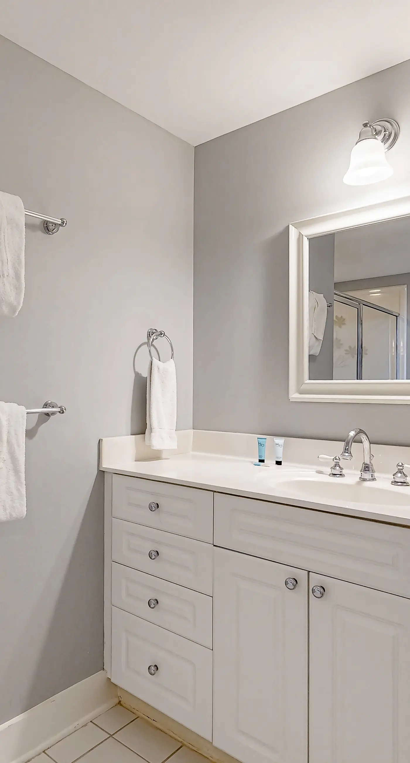 5th Floor Elegant, Spacious Condo At Waterscape Waterfall, Lazy River