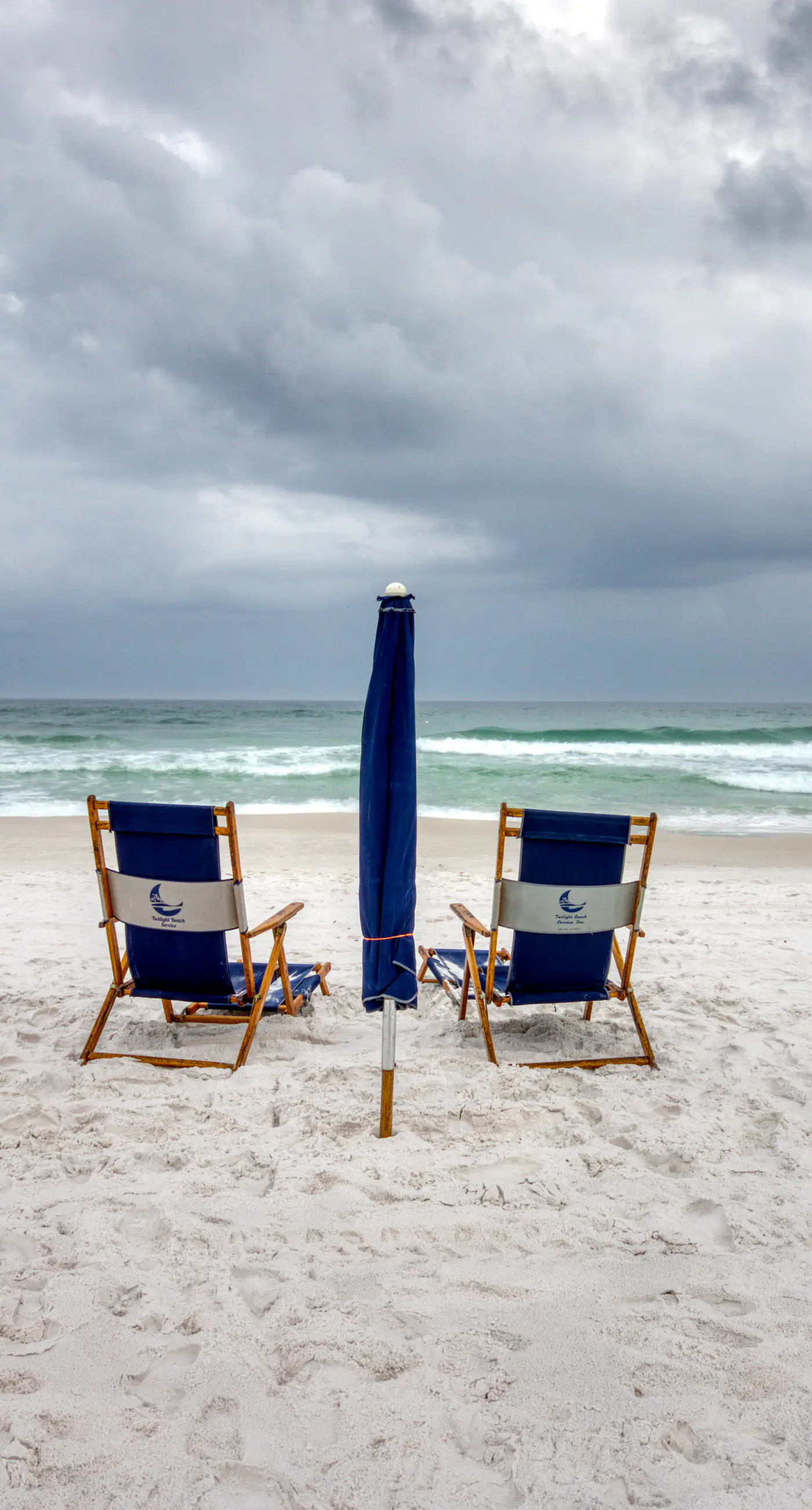 Oceanfront Condo w/ AC, WiFi, Shared Pool, & Seasonal Beach Service Rentals