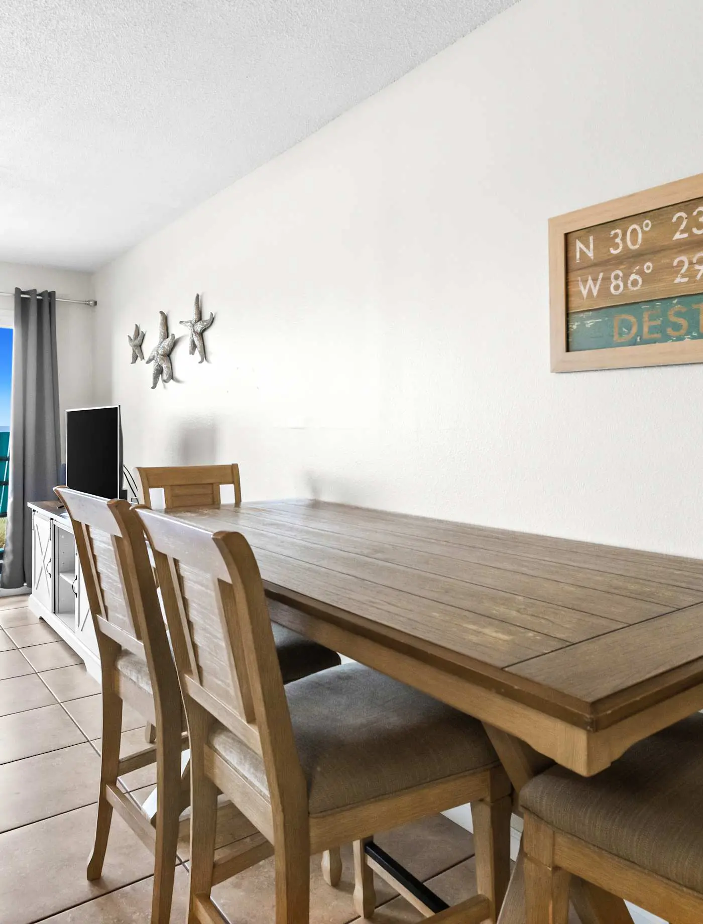 Oceanfront Condo w/ AC, WiFi, Shared Pool, & Seasonal Beach Service Rentals