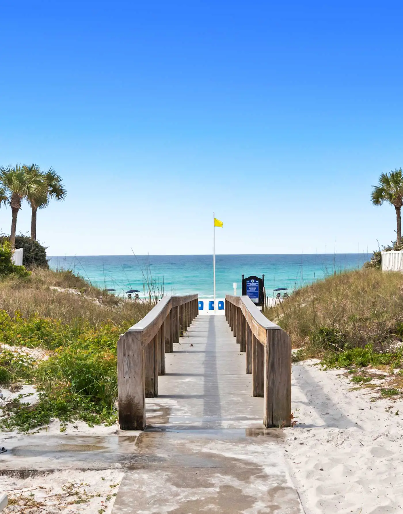 Oceanfront Condo w/ AC, WiFi, Shared Pool, & Seasonal Beach Service Rentals