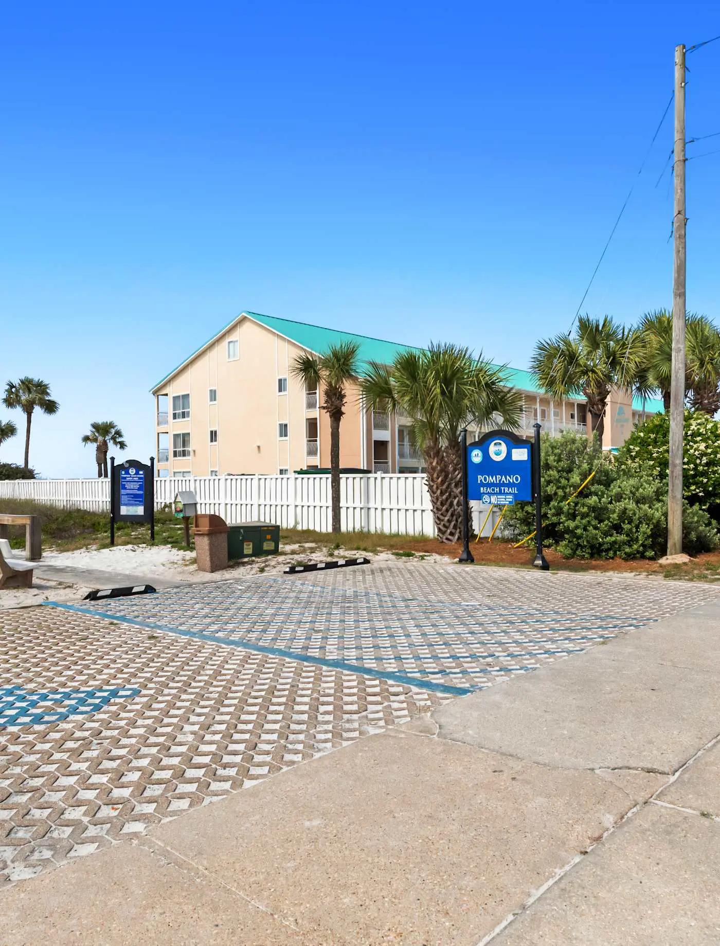 Oceanfront Condo w/ AC, WiFi, Shared Pool, & Seasonal Beach Service Rentals