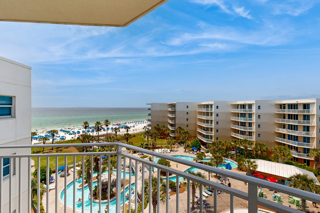 Inviting, Spacious Condo On Okaloosa Island Waterfall, Lazy River