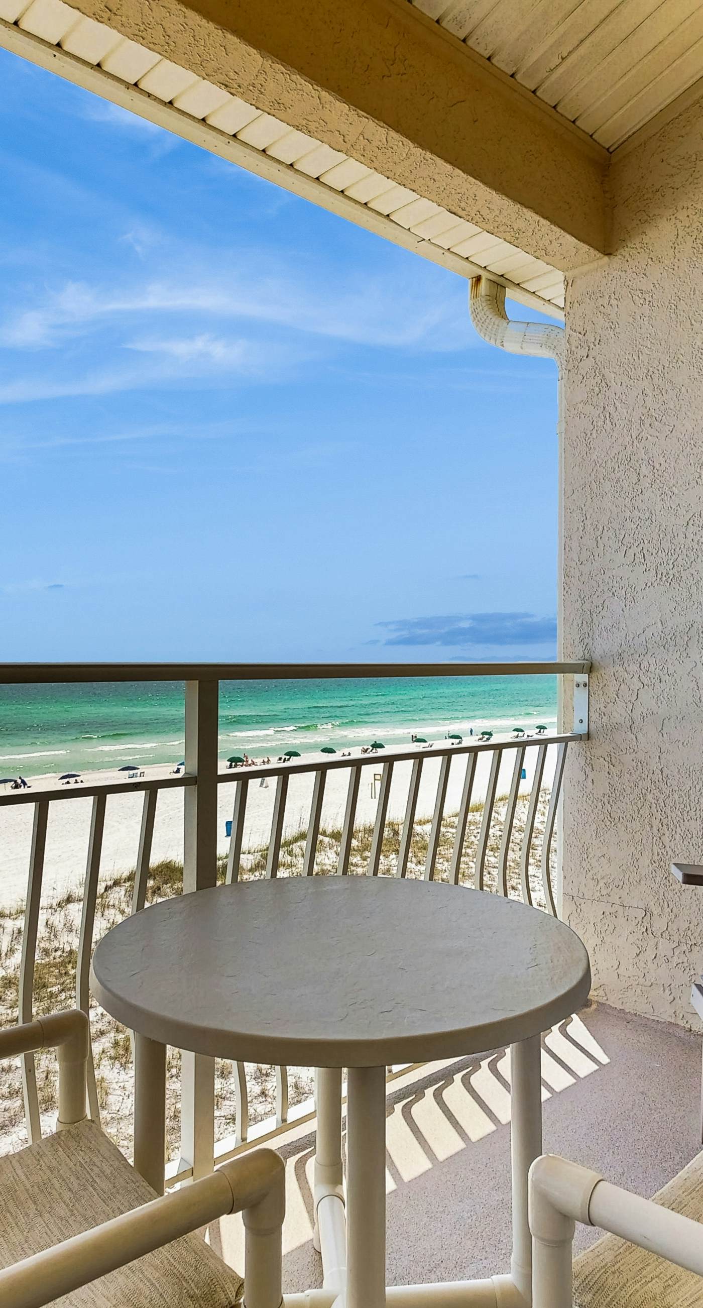 Charming Condo with Gulf View! Grill, Pools, Beach Access