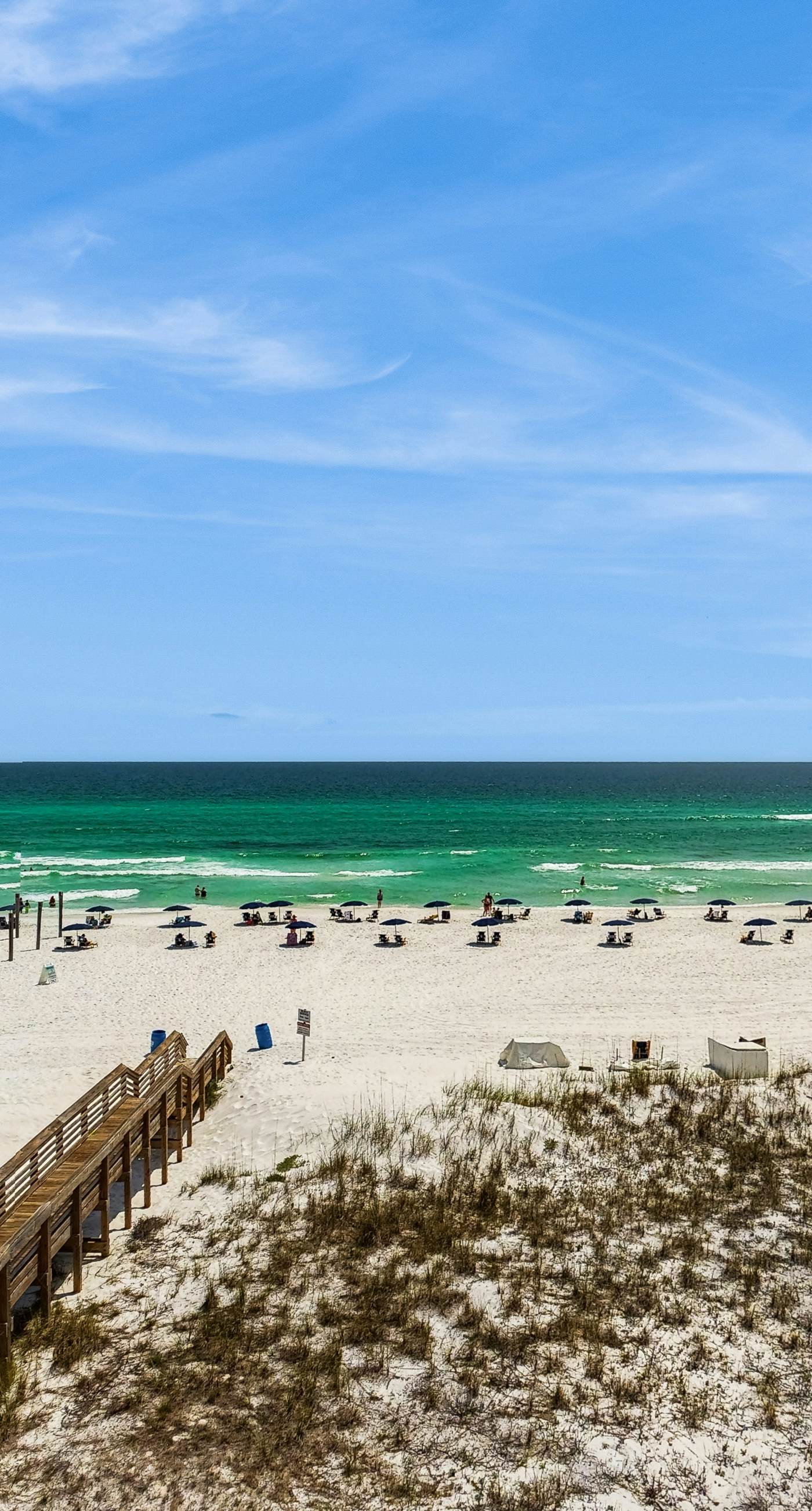 Charming Condo with Gulf View! Grill, Pools, Beach Access