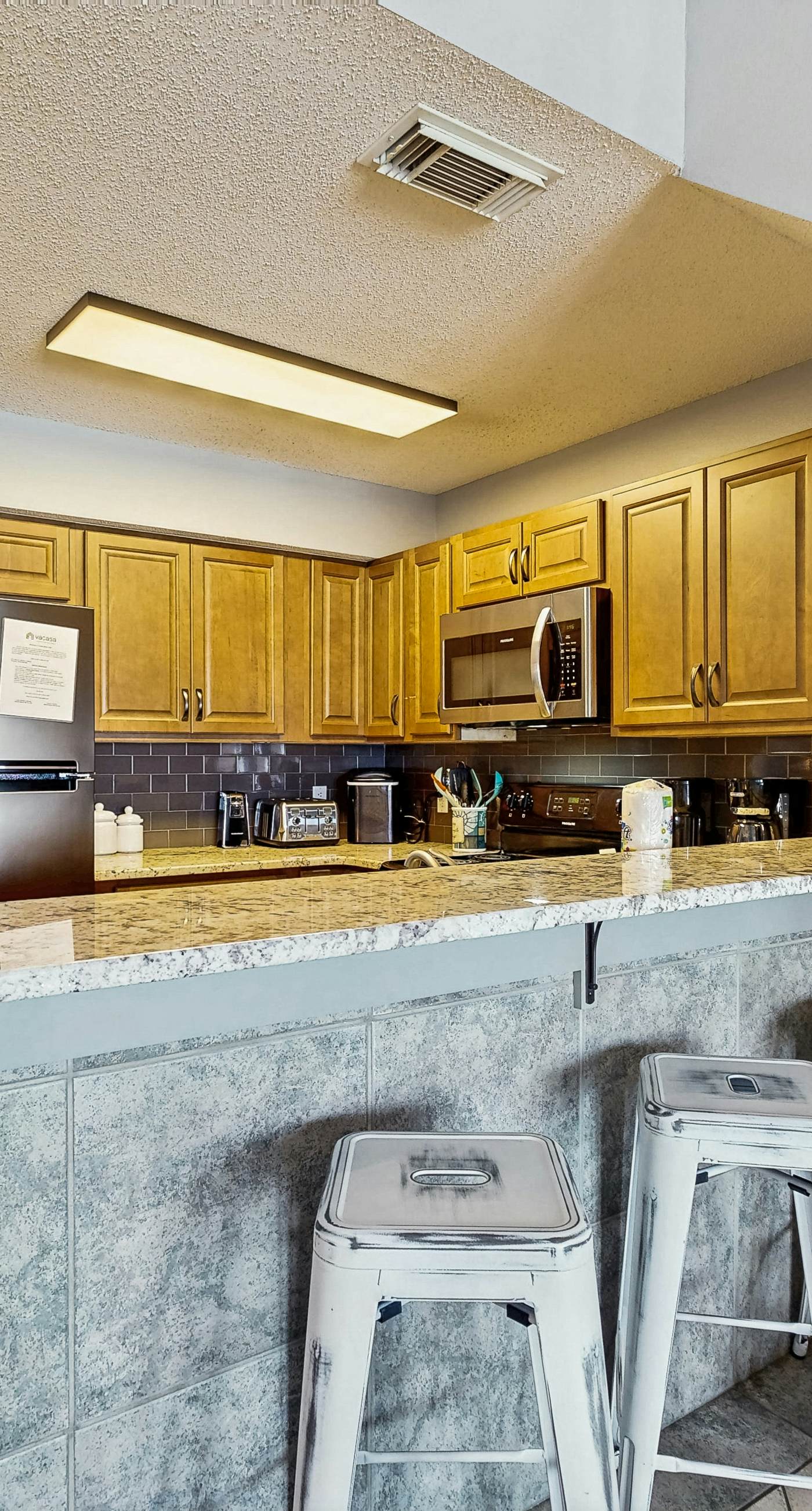 Charming Condo with Gulf View! Grill, Pools, Beach Access