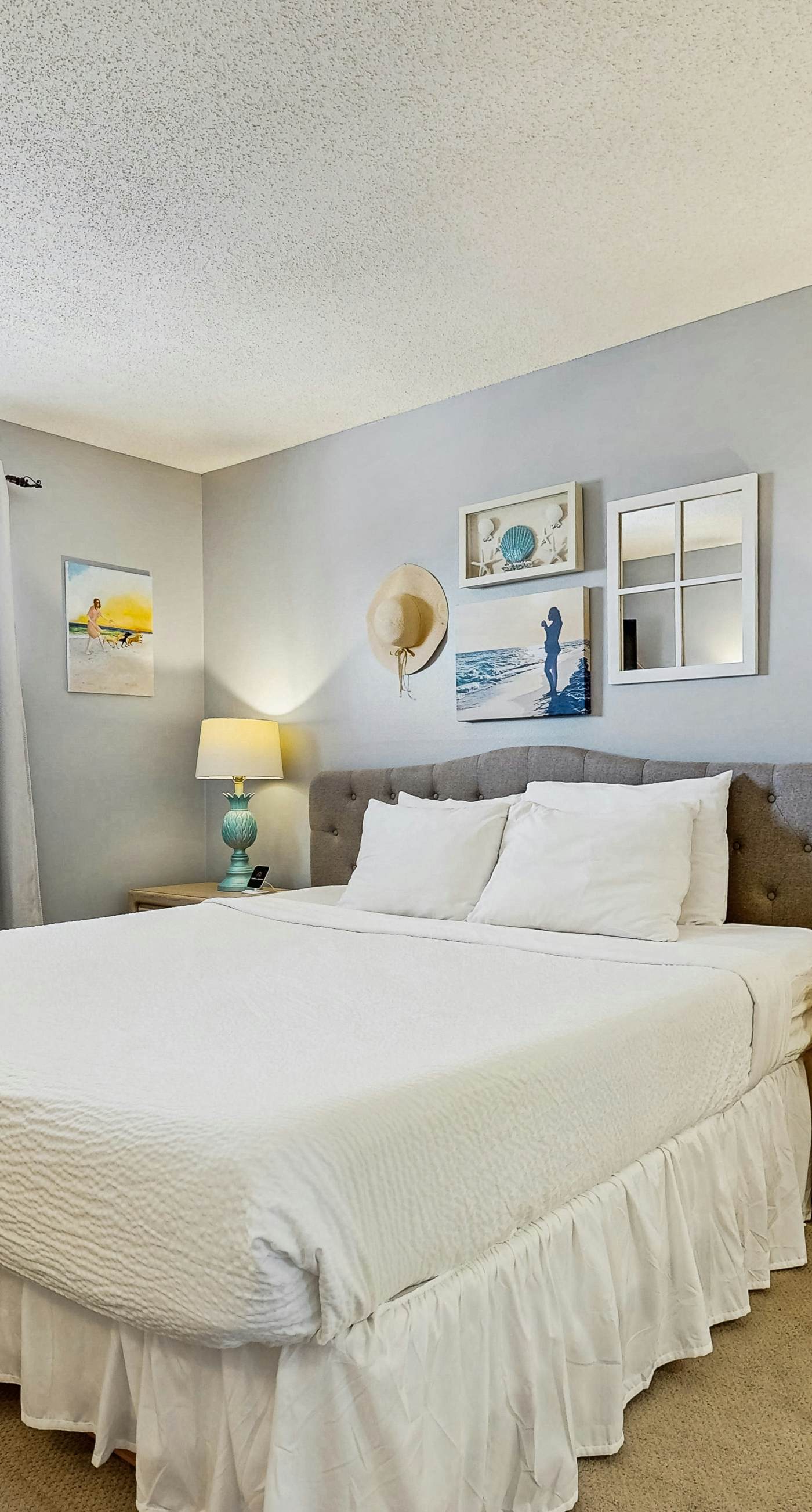 Charming Condo with Gulf View! Grill, Pools, Beach Access