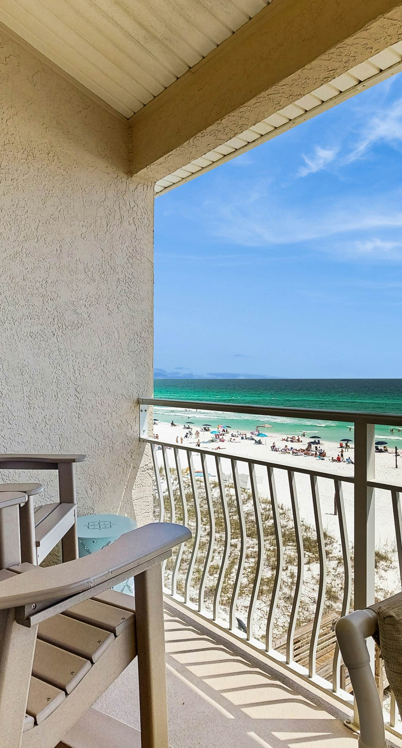 Charming Condo with Gulf View! Grill, Pools, Beach Access