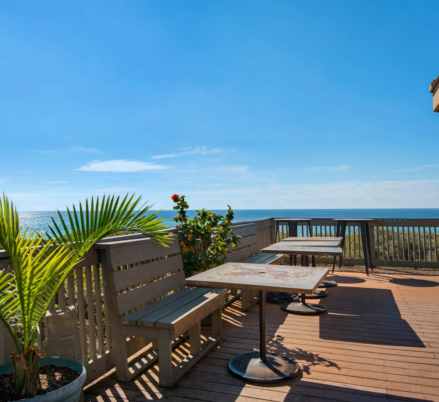 Open-concept beachfront home with balcony, lagoon pool ...