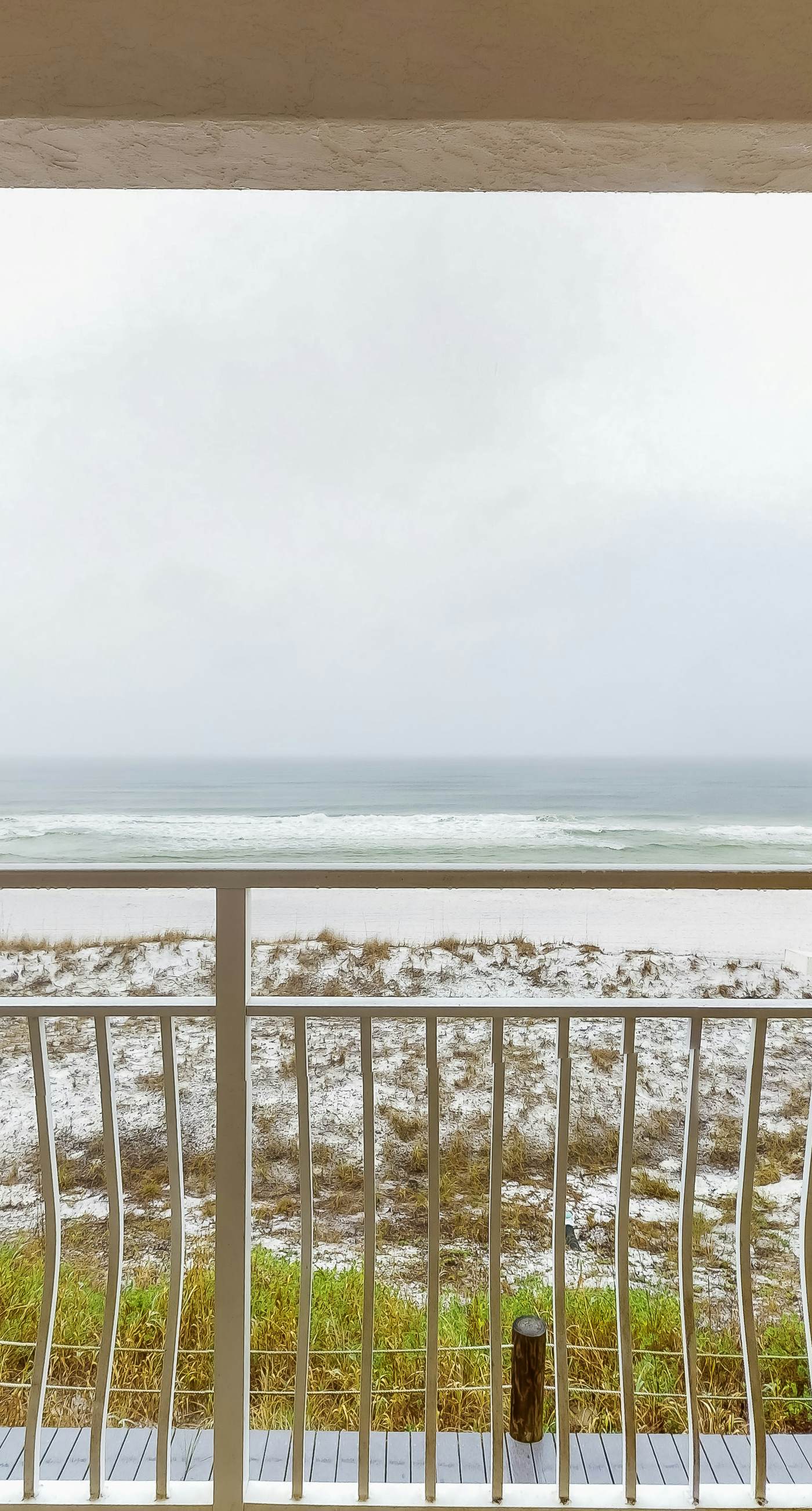 Oceanfront Condo with AC, WiFi, Shared Pool, & Seasonal Beach Service Rentals