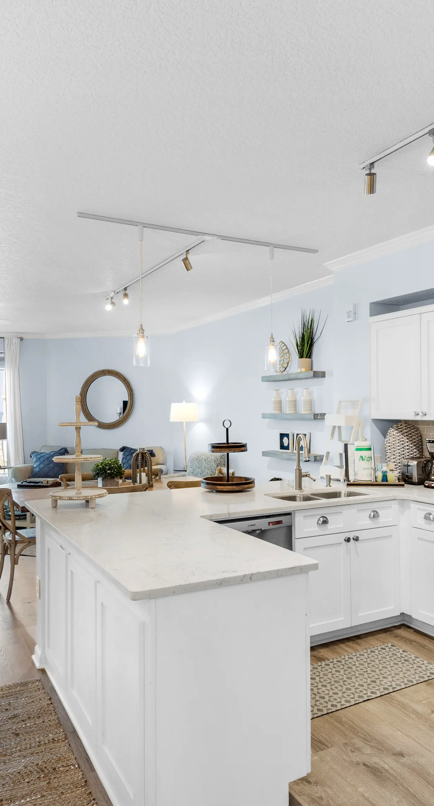 Lovely waterfront condo with balcony, pool, hot tub & pickleball