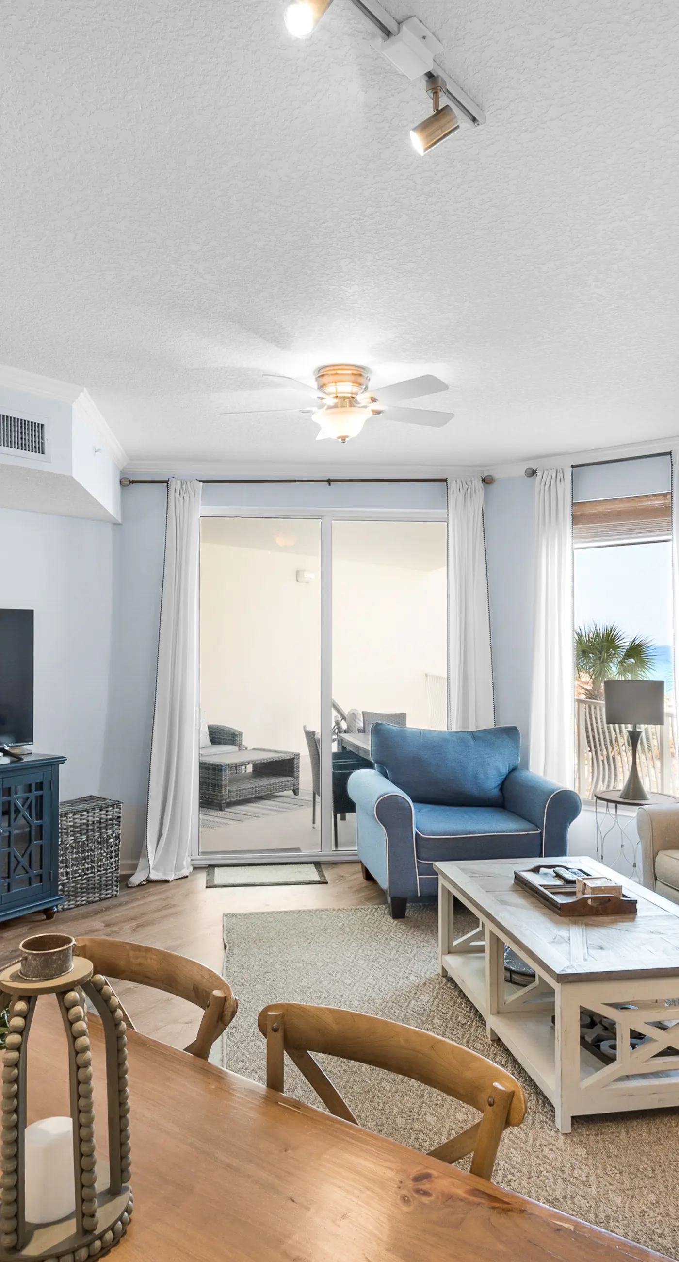 Lovely waterfront condo with balcony, pool, hot tub & pickleball