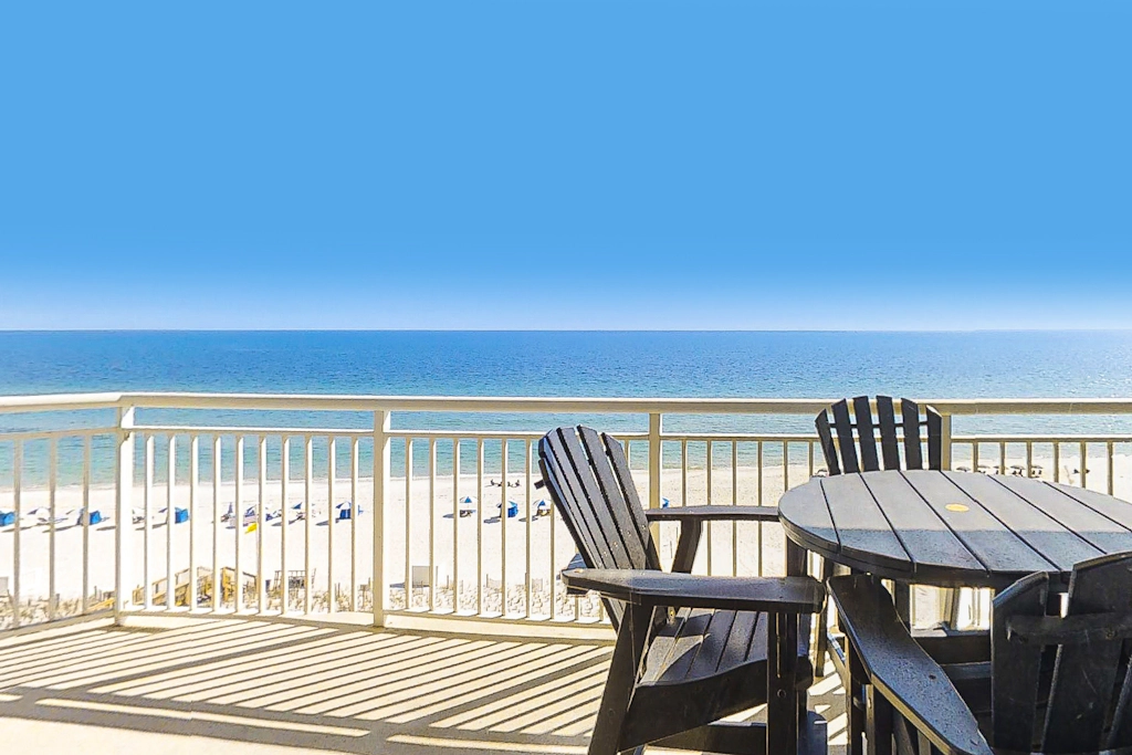 Fifth-Floor, Gulf-Front Condo w/ Balcony, Beach Access & Shared Pools/Hot Tub