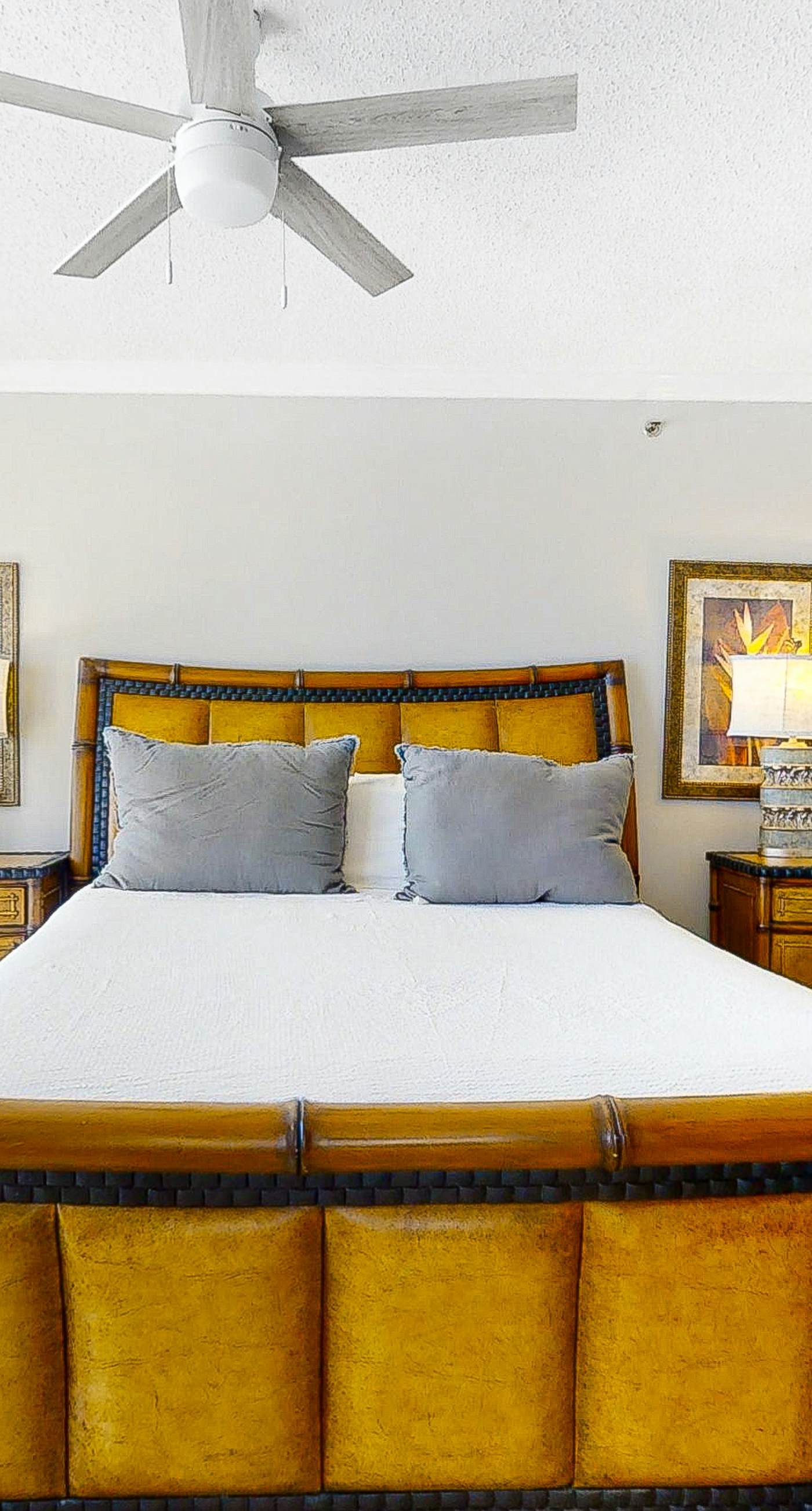 Fifth-Floor, Gulf-Front Condo w/ Balcony, Beach Access & Shared Pools/Hot Tub