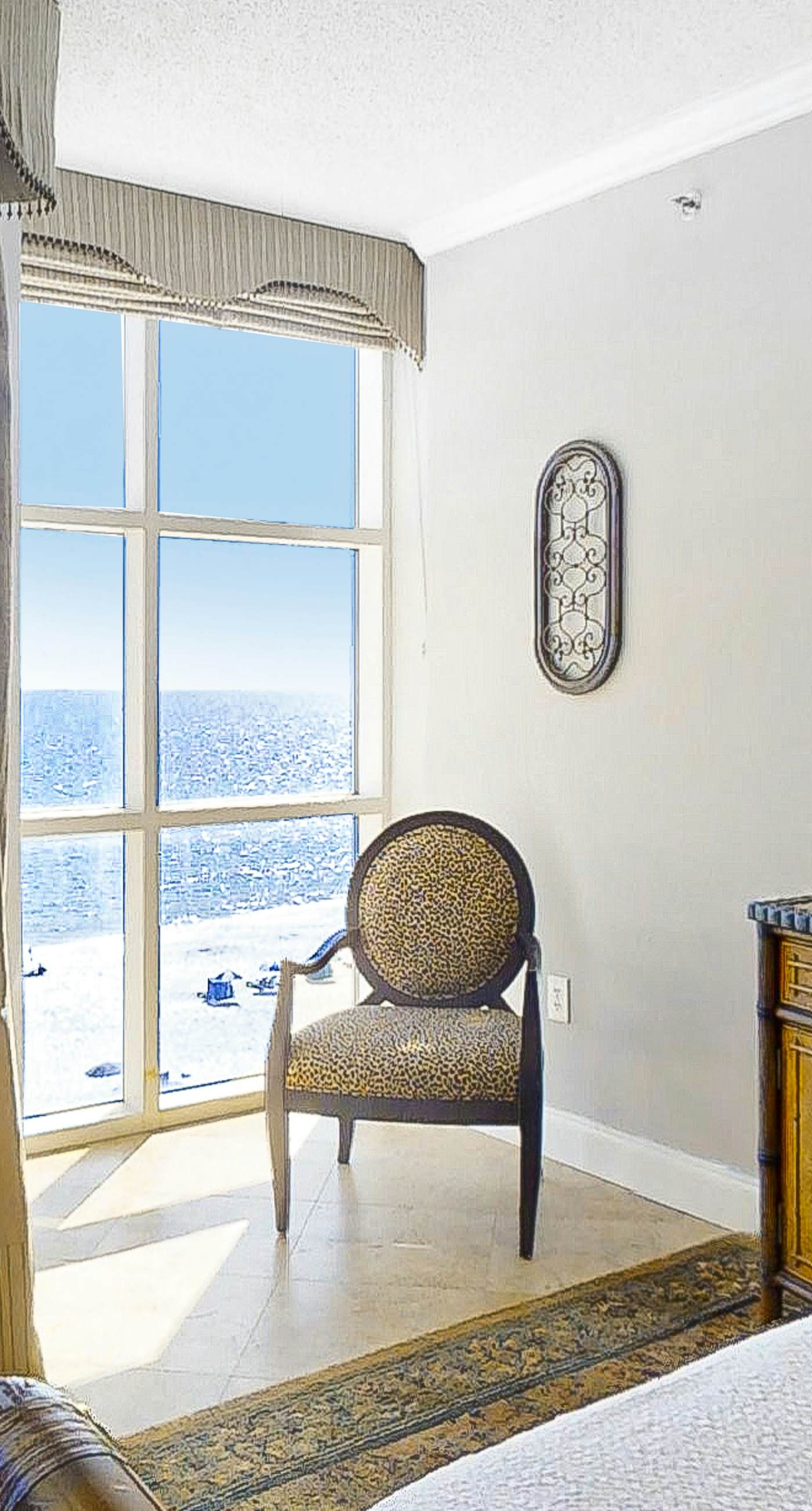 Fifth-Floor, Gulf-Front Condo w/ Balcony, Beach Access & Shared Pools/Hot Tub