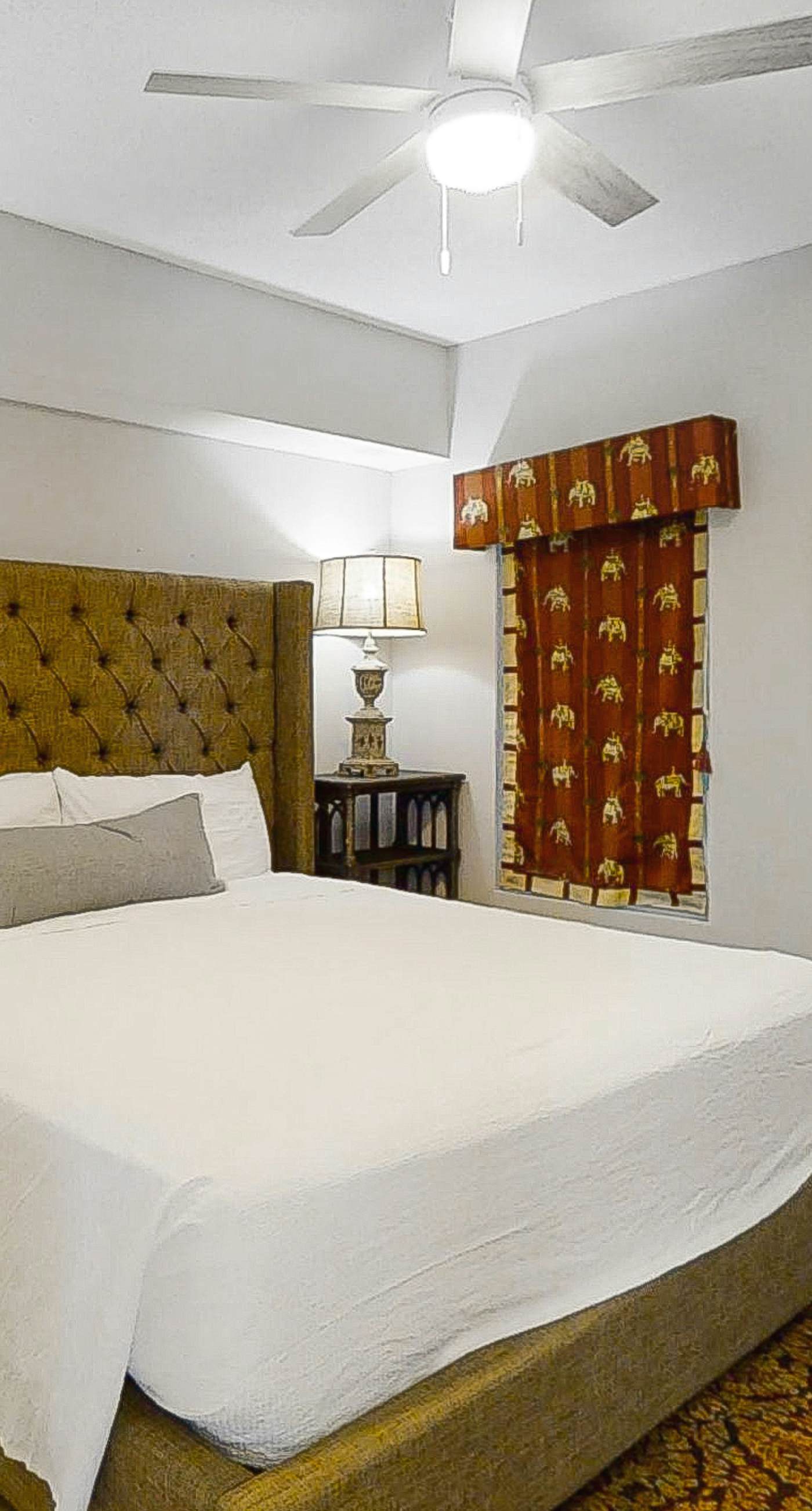 Fifth-Floor, Gulf-Front Condo w/ Balcony, Beach Access & Shared Pools/Hot Tub