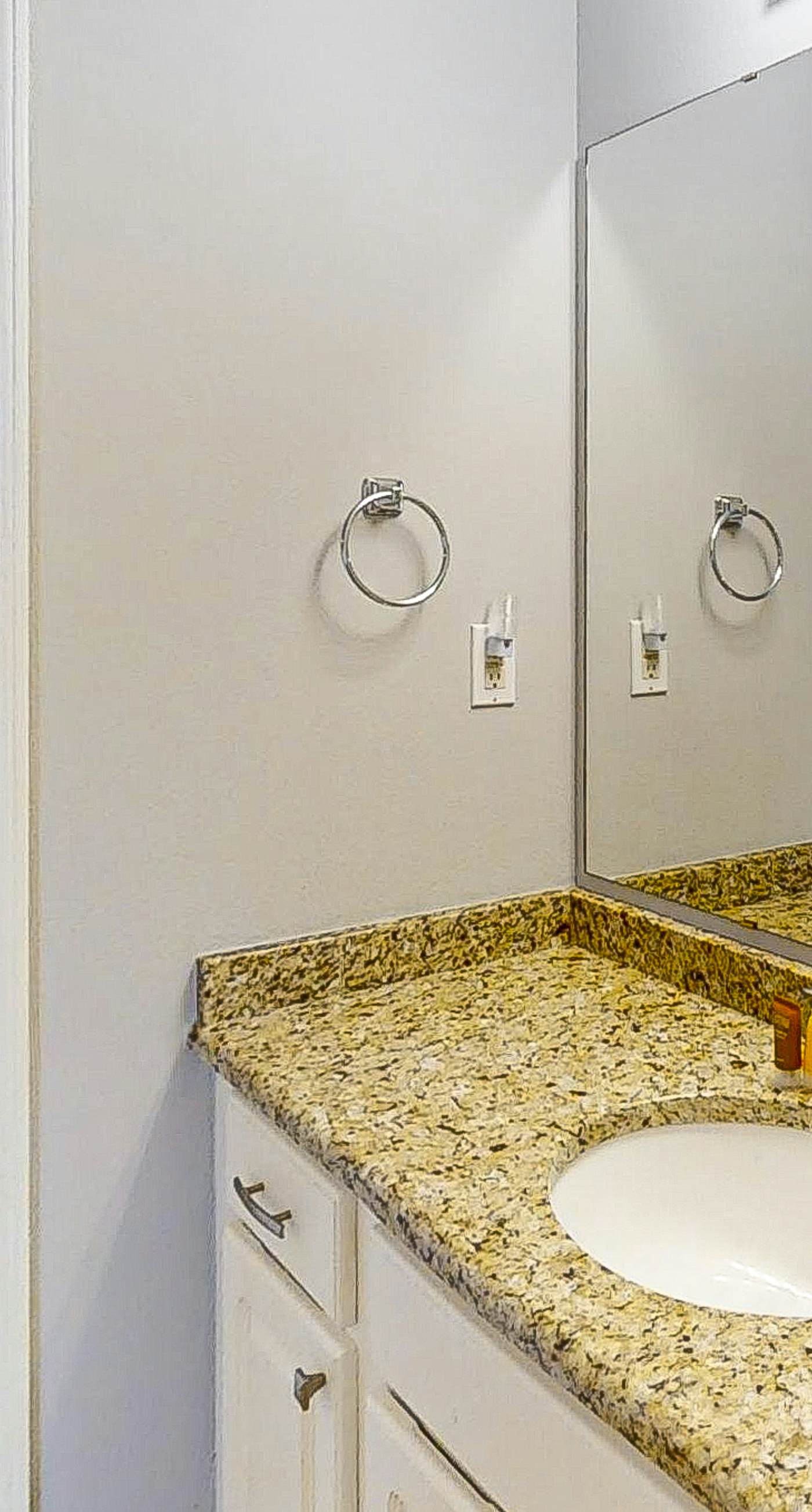 Fifth-Floor, Gulf-Front Condo w/ Balcony, Beach Access & Shared Pools/Hot Tub