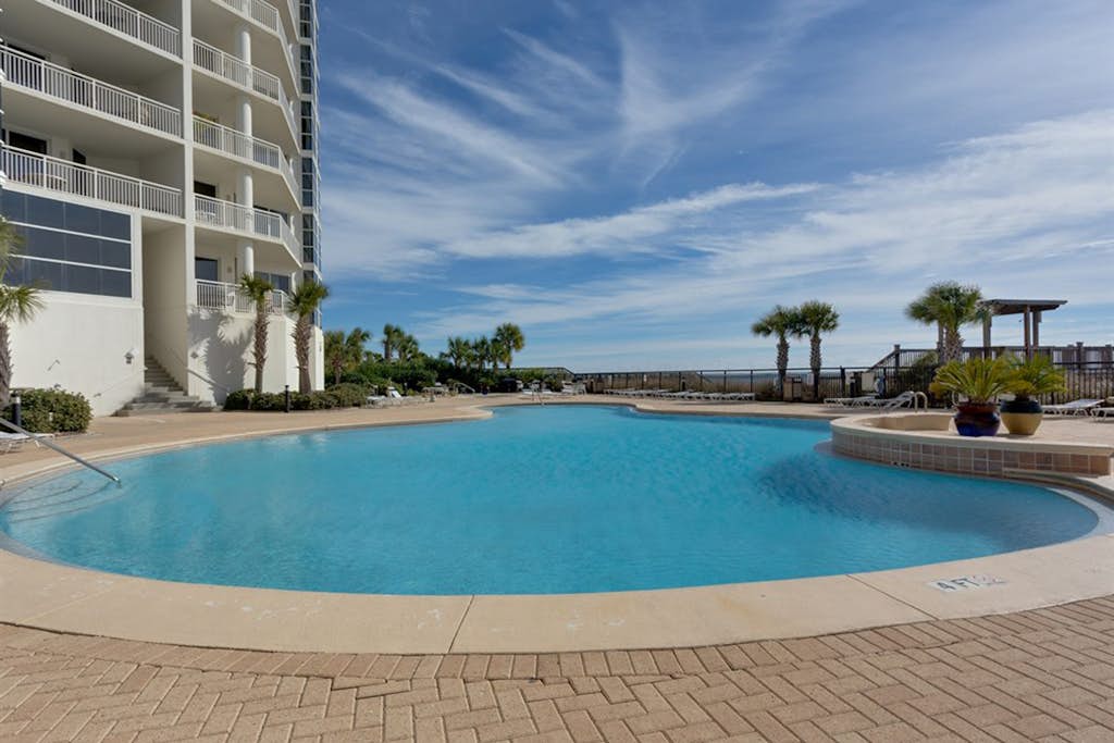 Fifth-Floor, Gulf-Front Condo w/ Balcony, Beach Access & Shared Pools/Hot Tub