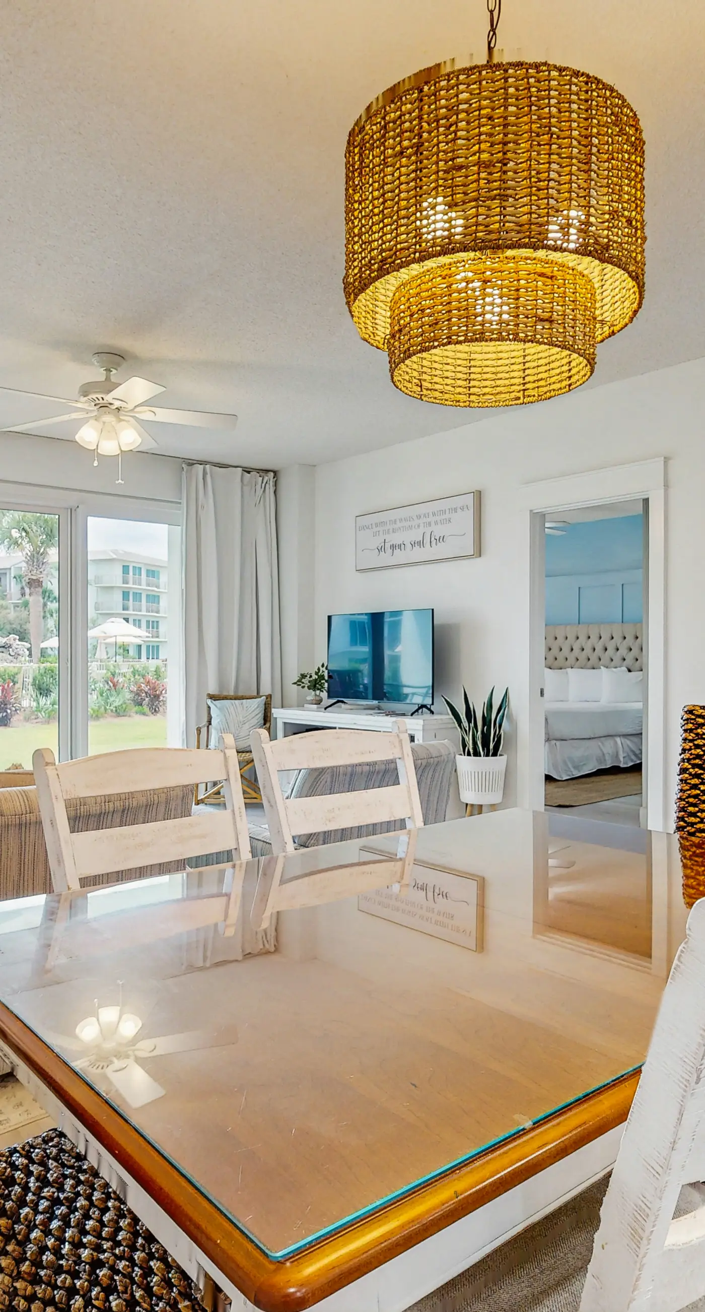 Beach haven with patio, lagoon pool, hot tub & pickleball - walk to beach