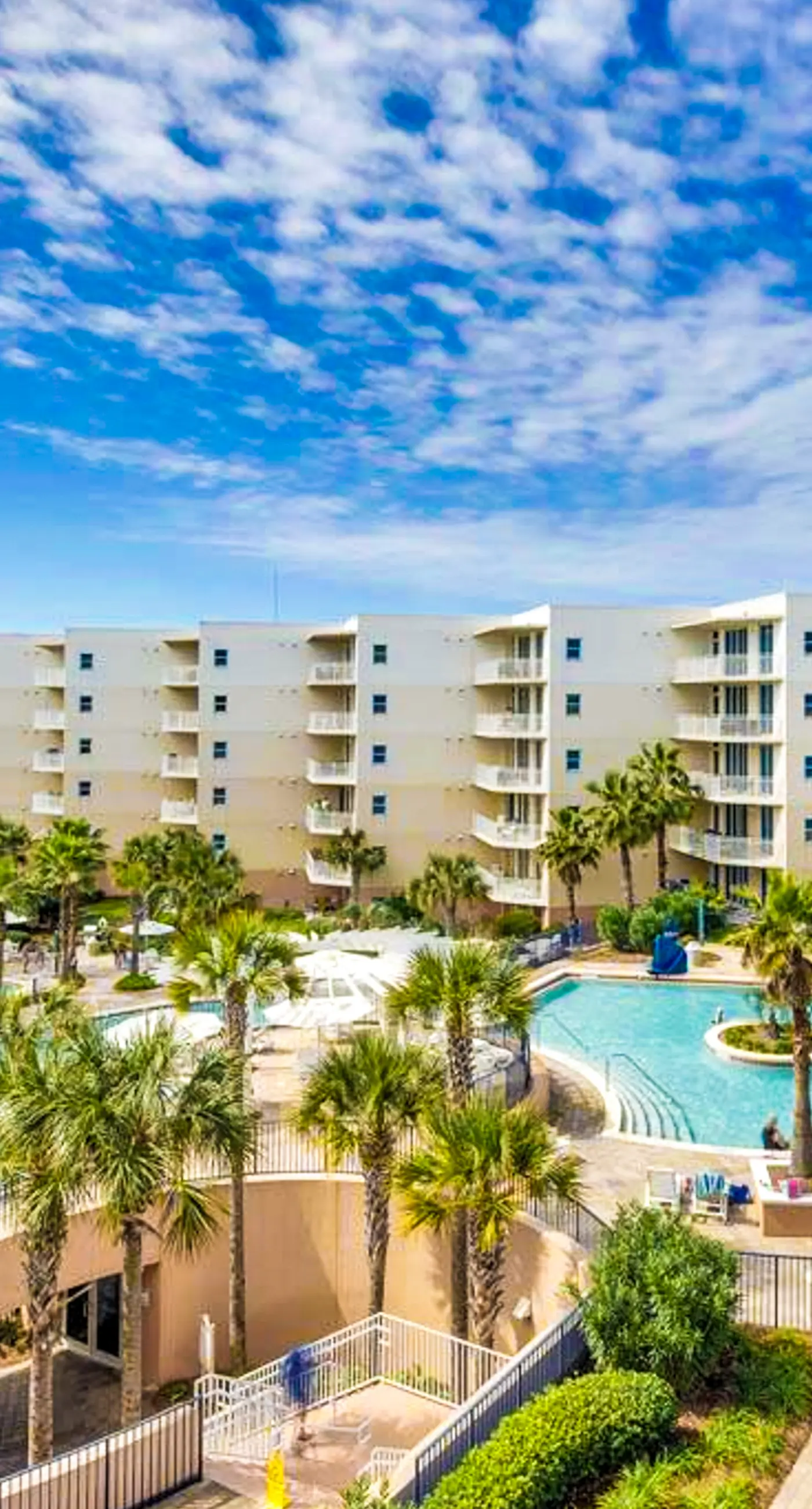 1st Floor Elegant Ground-Floor Condo At Waterscape Playground, 2 Hot Tubs