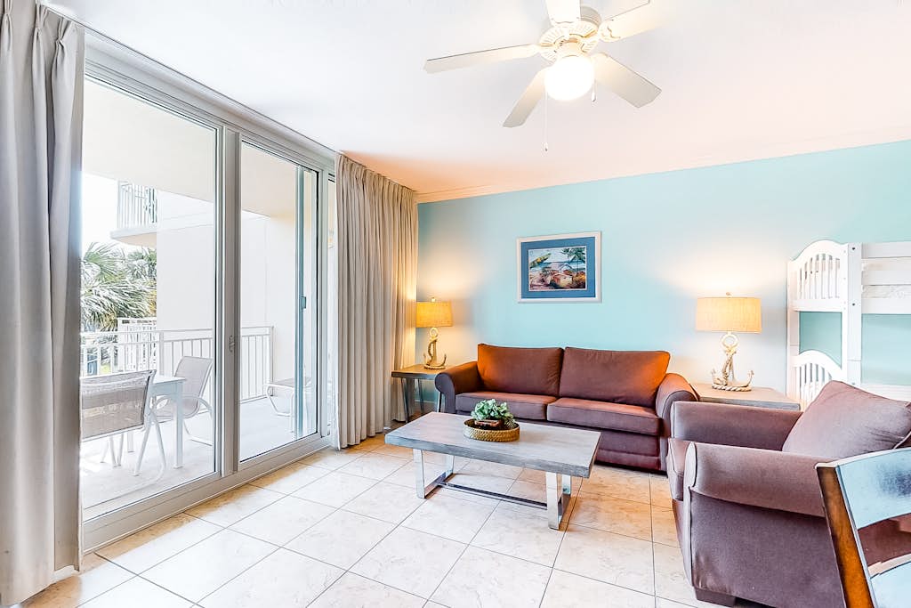 2nd Floor Welcoming Condo At Waterscape 490 Feet Of Private Beach