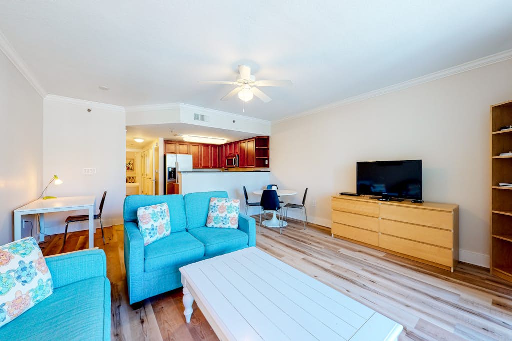 2nd Floor Beautiful, Spacious Condo At Waterscape Waterfall, Lazy River