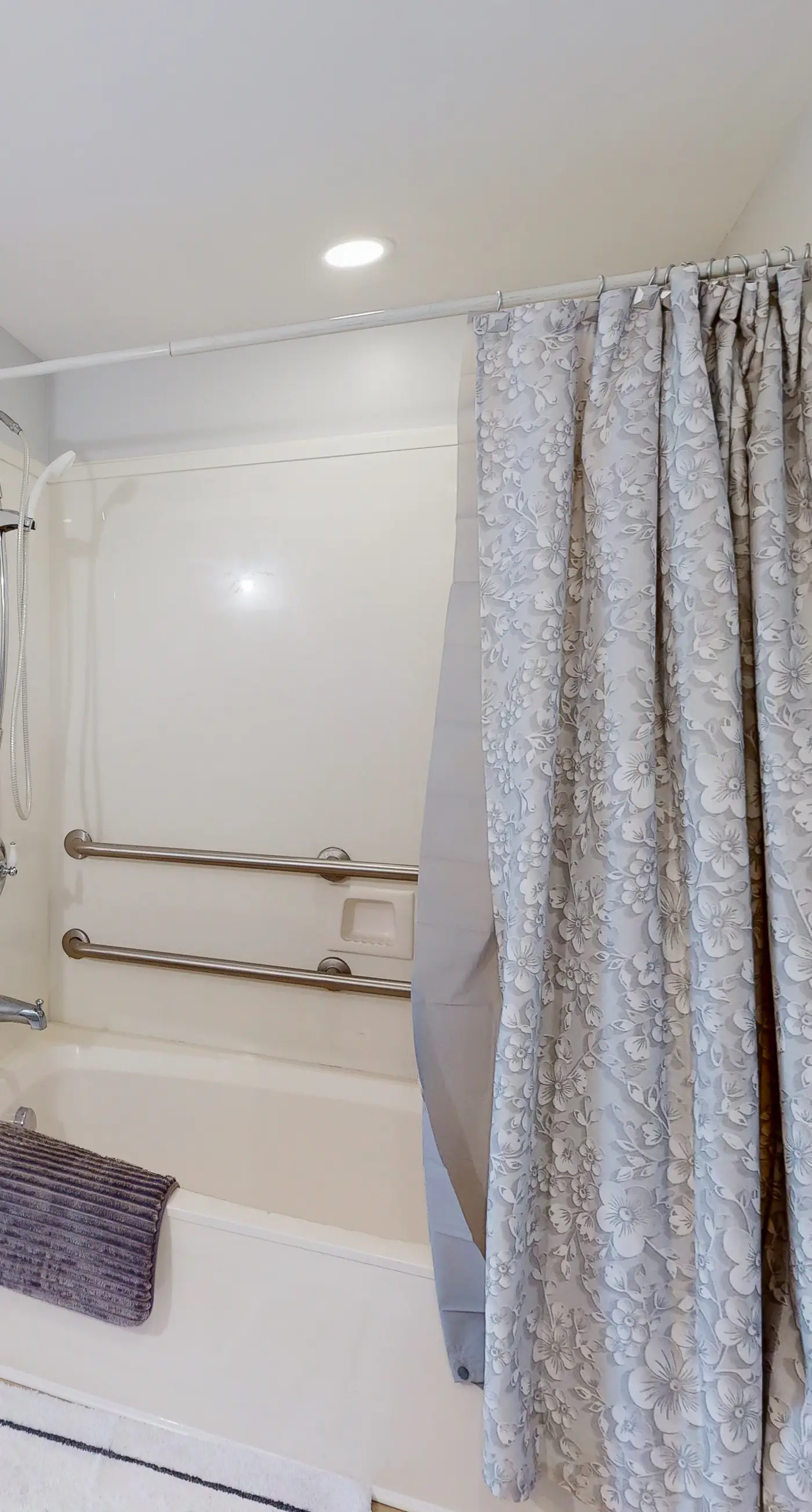 Handicap accessible ground-floor condo on Okaloosa Island Waterfall, Lazy River