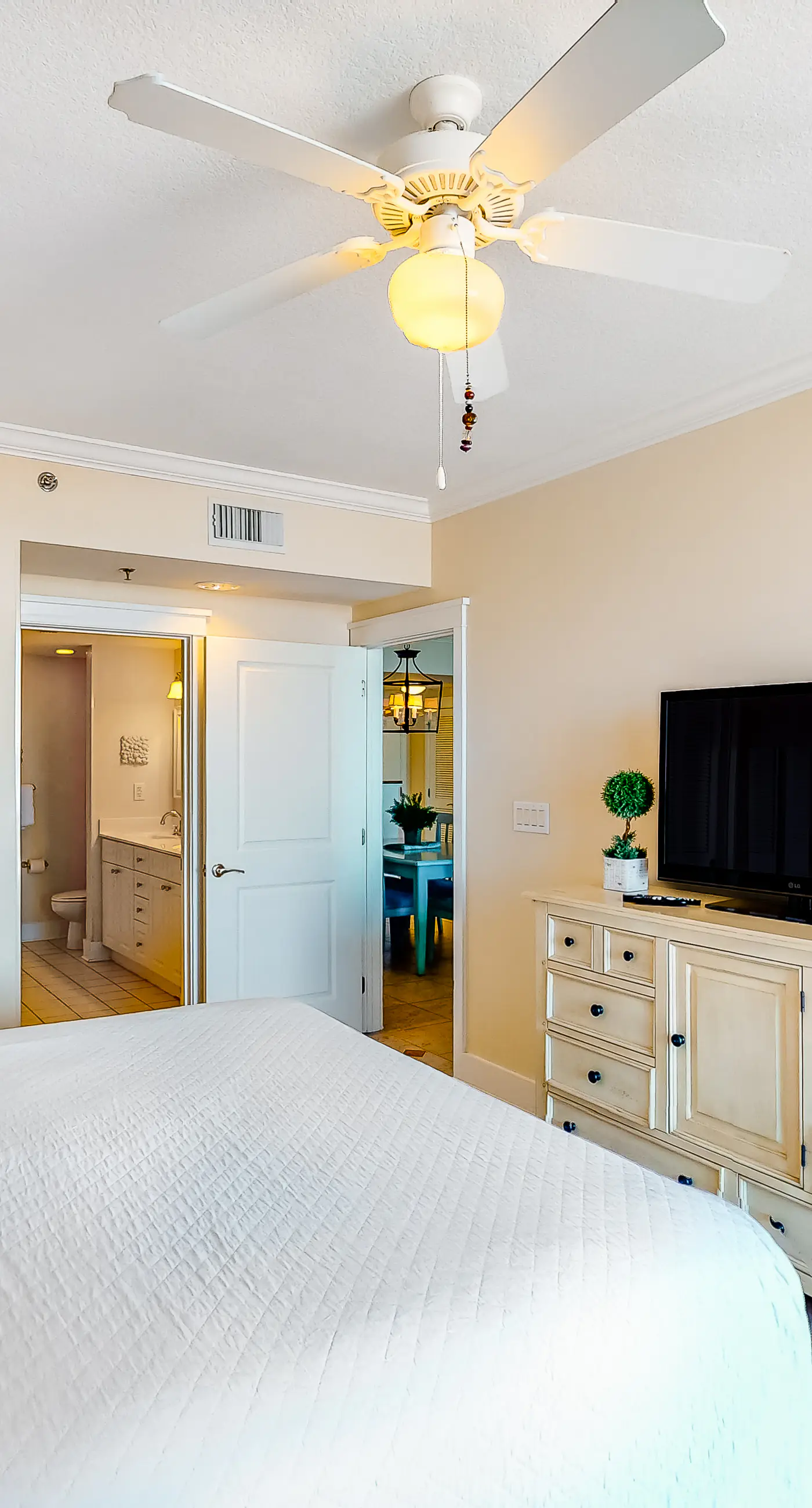 Spacious, Beach-Chic Condo At Waterscape Steps To Beach Lazy River