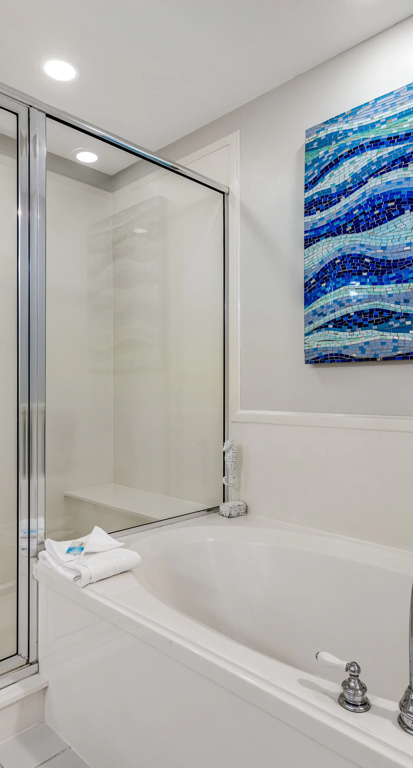 Elegant oceanfront condo with Gulf views, central AC, and shared pool & hot tub