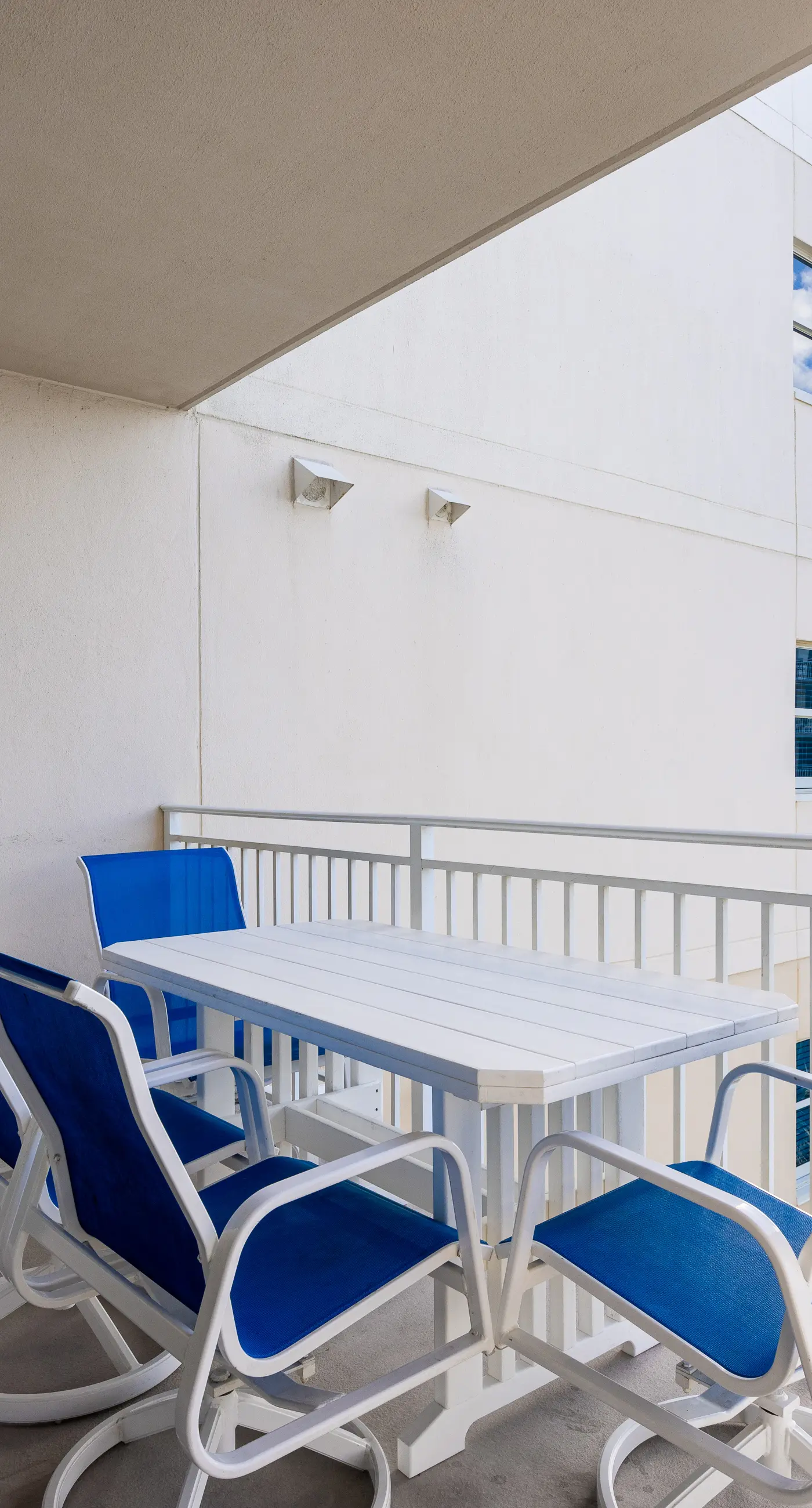 Elegant oceanfront condo with Gulf views, central AC, and shared pool & hot tub