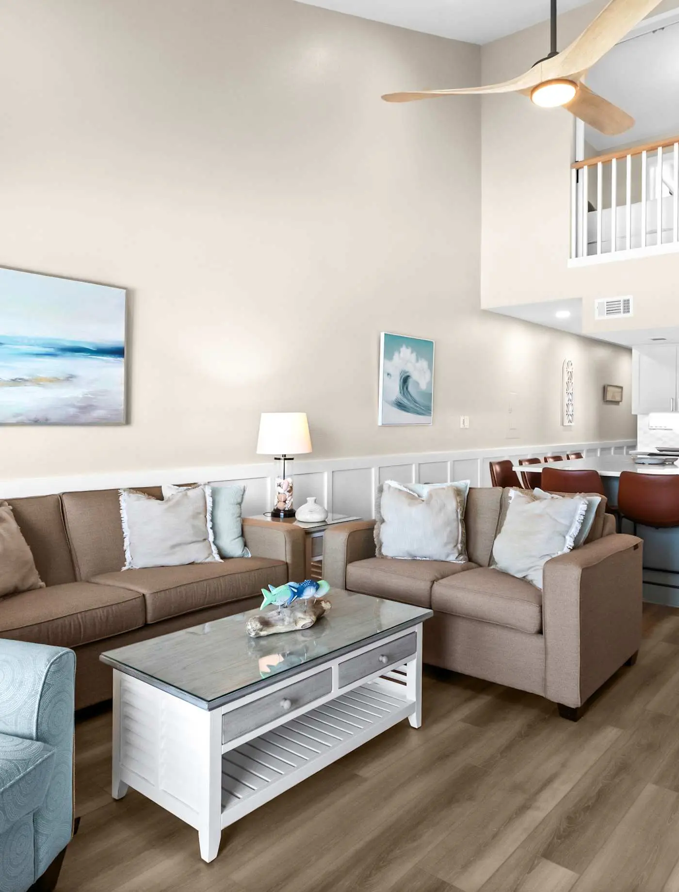 Wonderful Gulf-front condo with pool & beach boardwalk in the heart of Destin