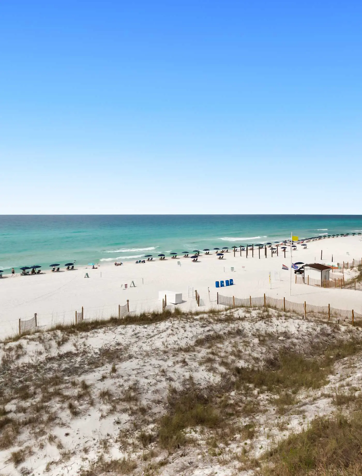 Wonderful Gulf-front condo with pool & beach boardwalk in the heart of Destin