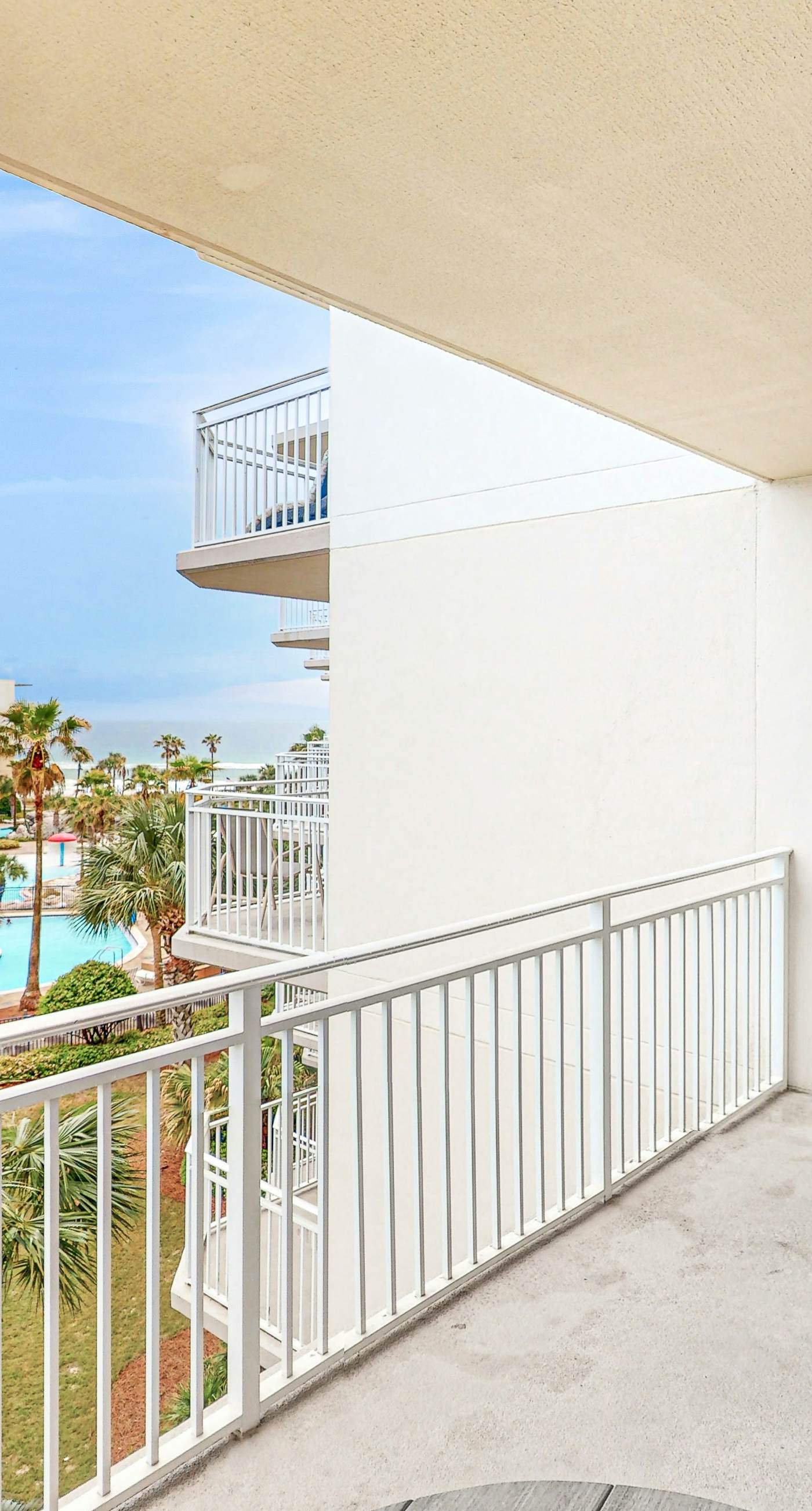5th floor top rated, well appointed beachfront condo. Lazy river, pools, and hot tubs!