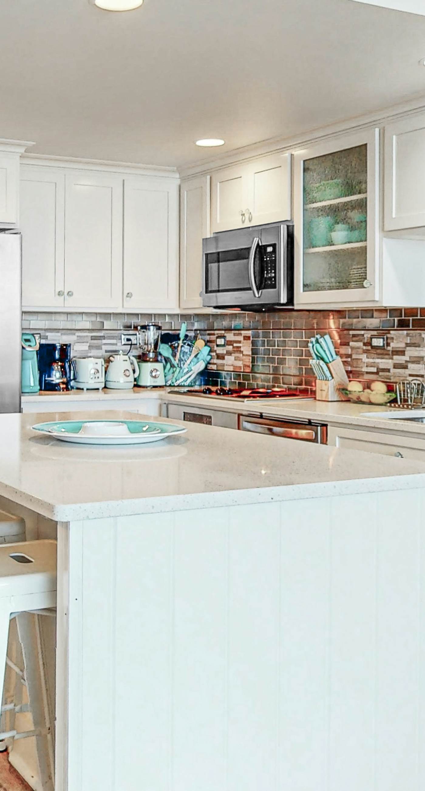 5th floor top rated, well appointed beachfront condo. Lazy river, pools, and hot tubs!