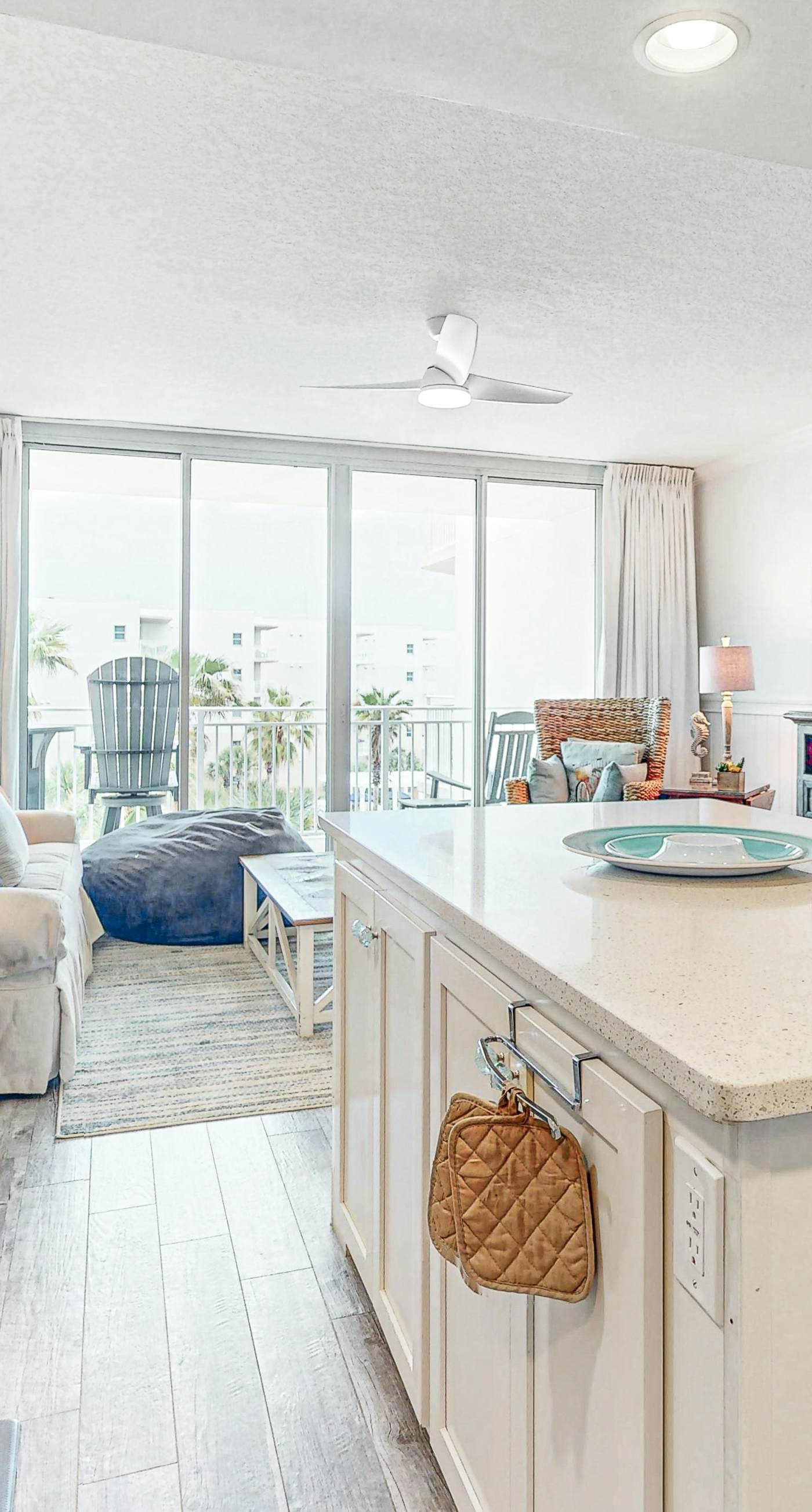 5th floor top rated, well appointed beachfront condo. Lazy river, pools, and hot tubs!