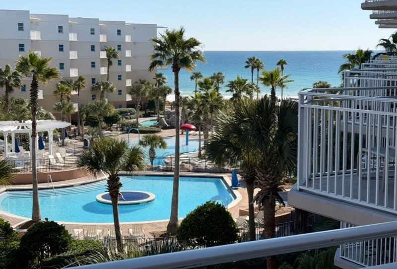 5th floor top rated, well appointed beachfront condo. Lazy river, pools, and hot tubs!