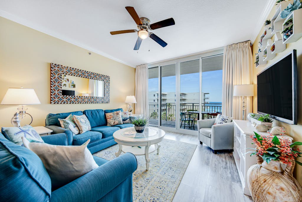 Picturesque Beach-Front Condo At Waterscape Waterfall, Lazy River