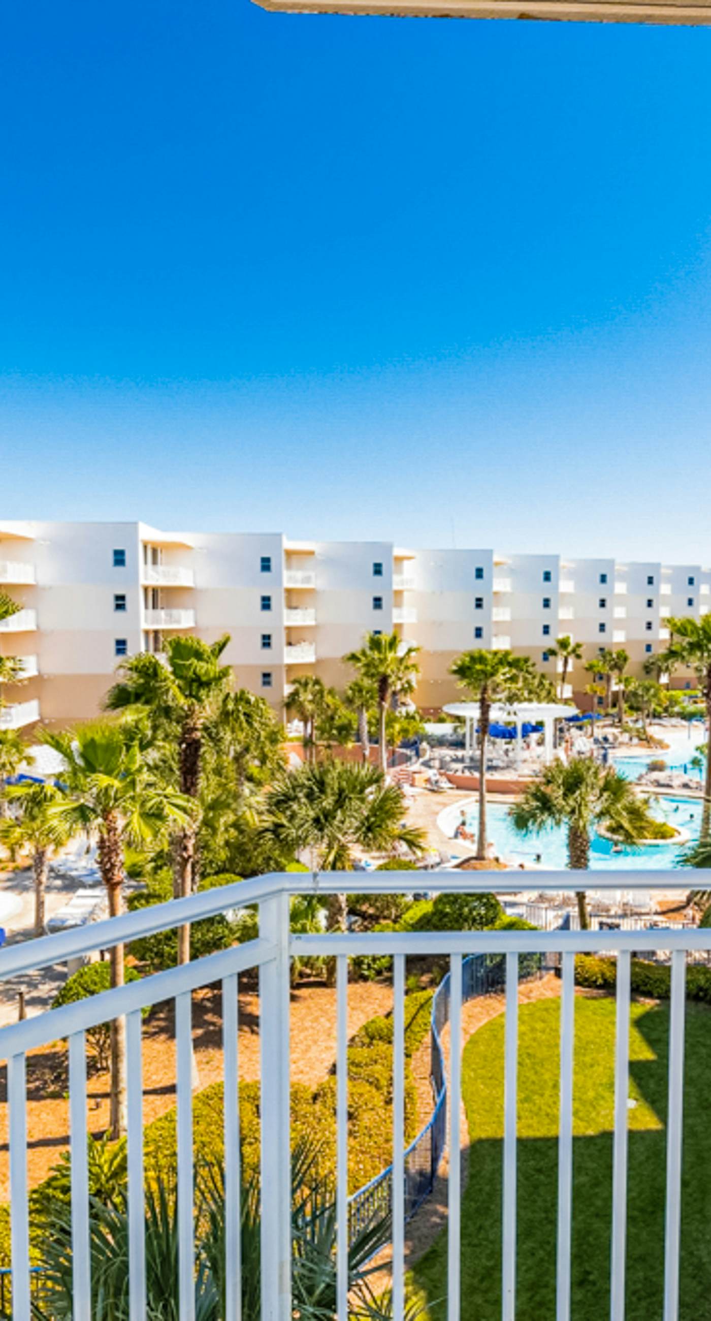 5th Floor Lovely Spacious Condo At Waterscape Waterfall, Lazy River