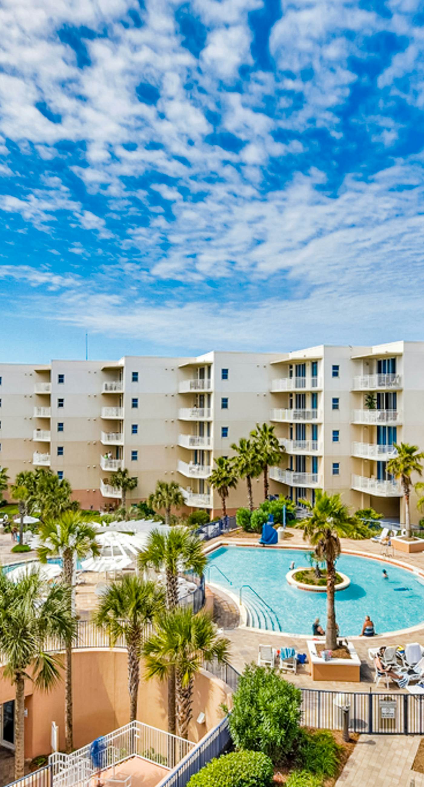 5th Floor Lovely Spacious Condo At Waterscape Waterfall, Lazy River