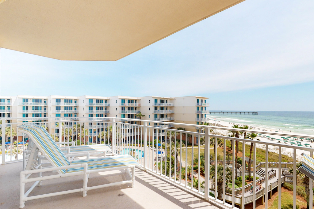 5th Floor Gulf-Front Condo w/Free WiFi, Shared Hot Tub, Outdoor Pool, & More
