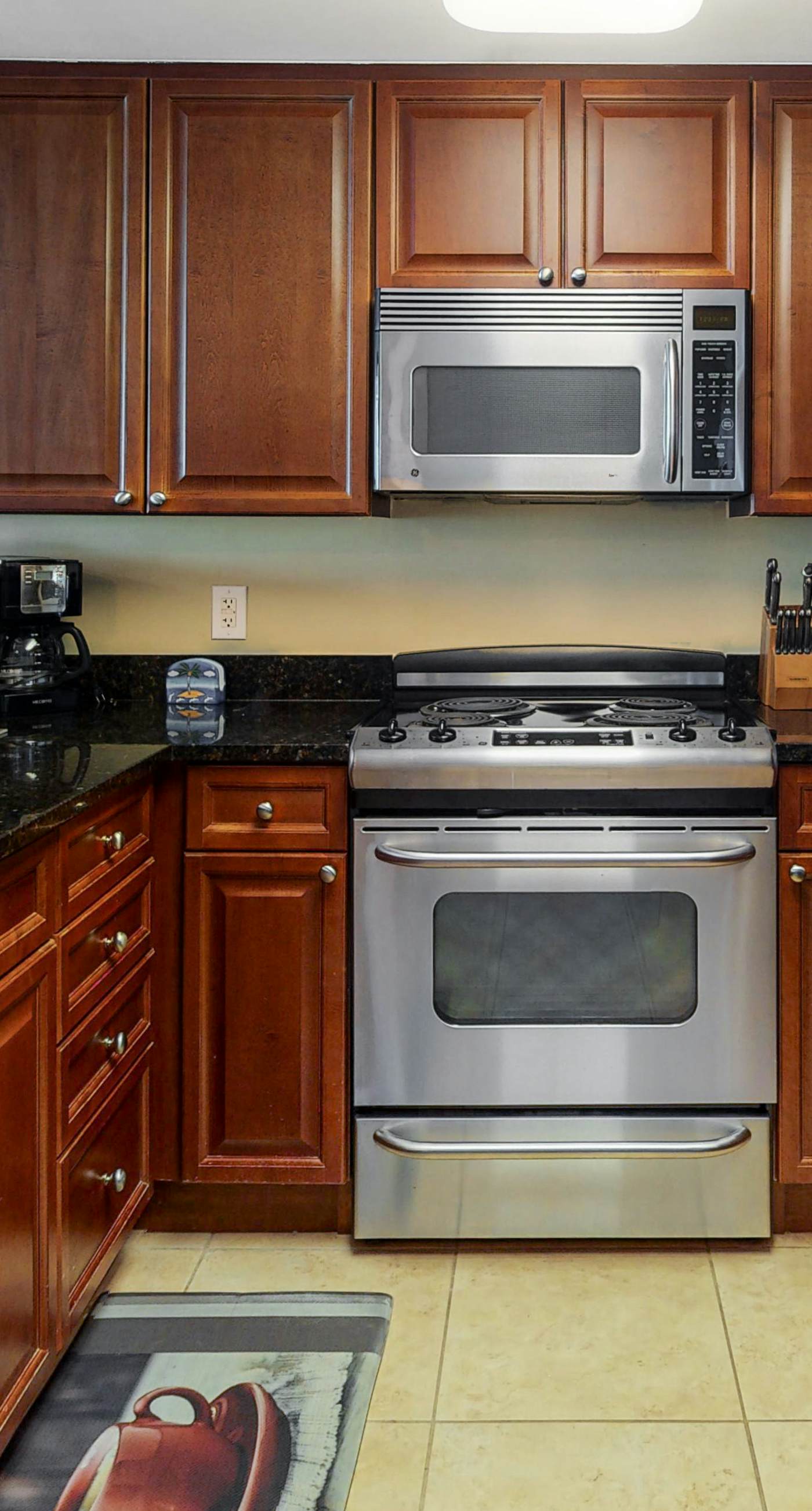 5th Floor Gulf-Front Condo w/Free WiFi, Shared Hot Tub, Outdoor Pool, & More