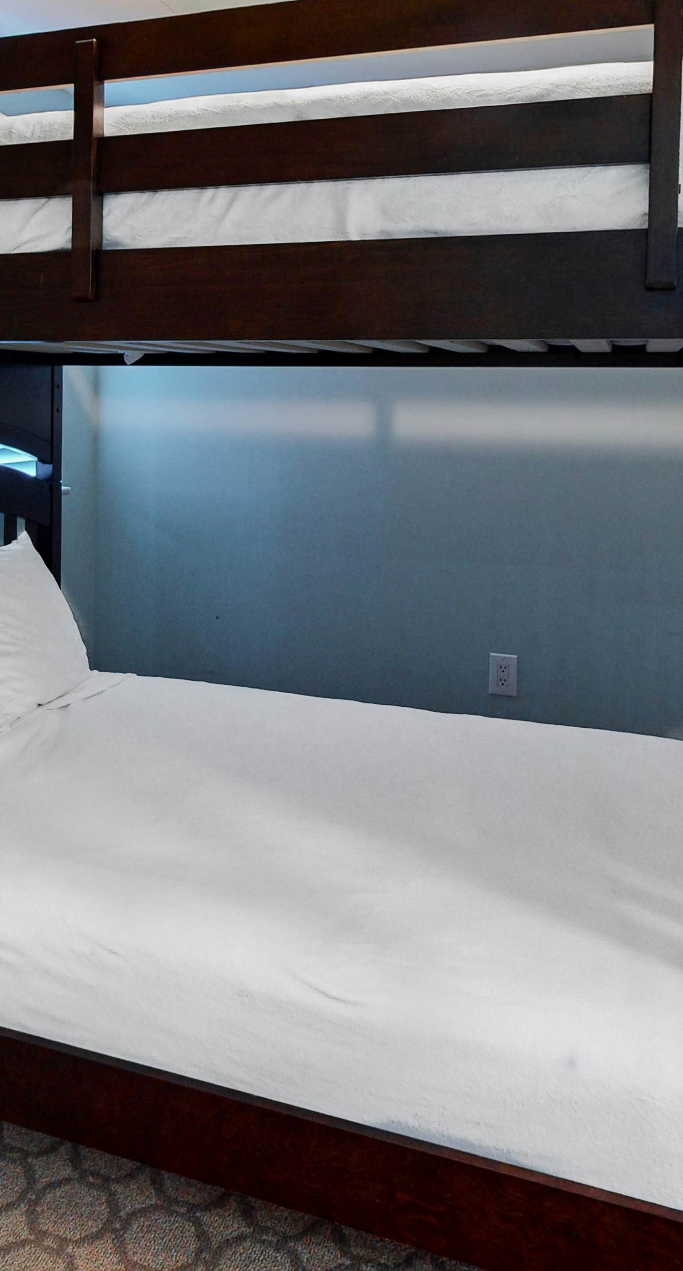 5th Floor Gulf-Front Condo w/Free WiFi, Shared Hot Tub, Outdoor Pool, & More