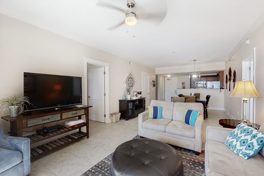 Ground-Floor Condo At Waterscape Waterfall, Lazy River, Beach Chairs