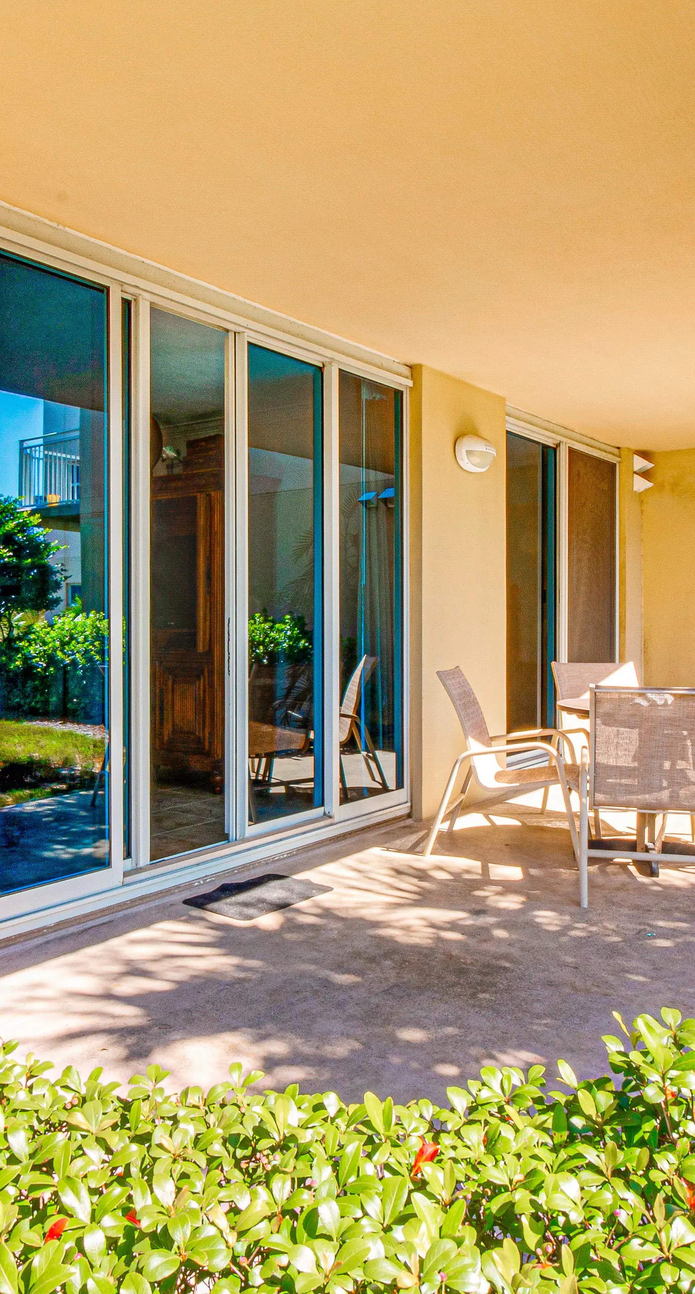 2nd Floor Cozy Condo At Waterscape 490 Feet Of Private Beach