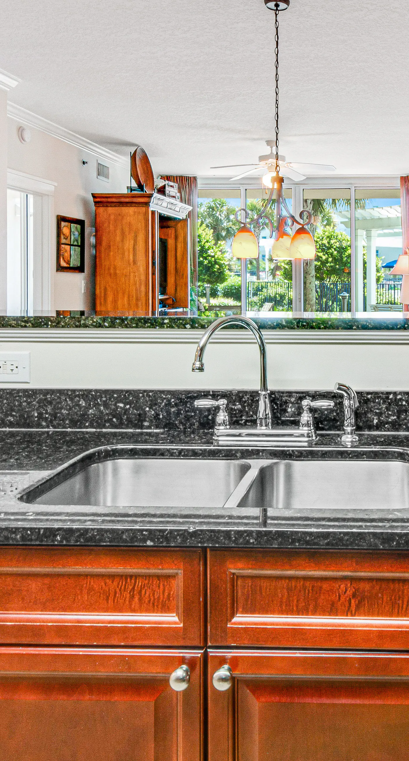 2nd Floor Cozy Condo At Waterscape 490 Feet Of Private Beach