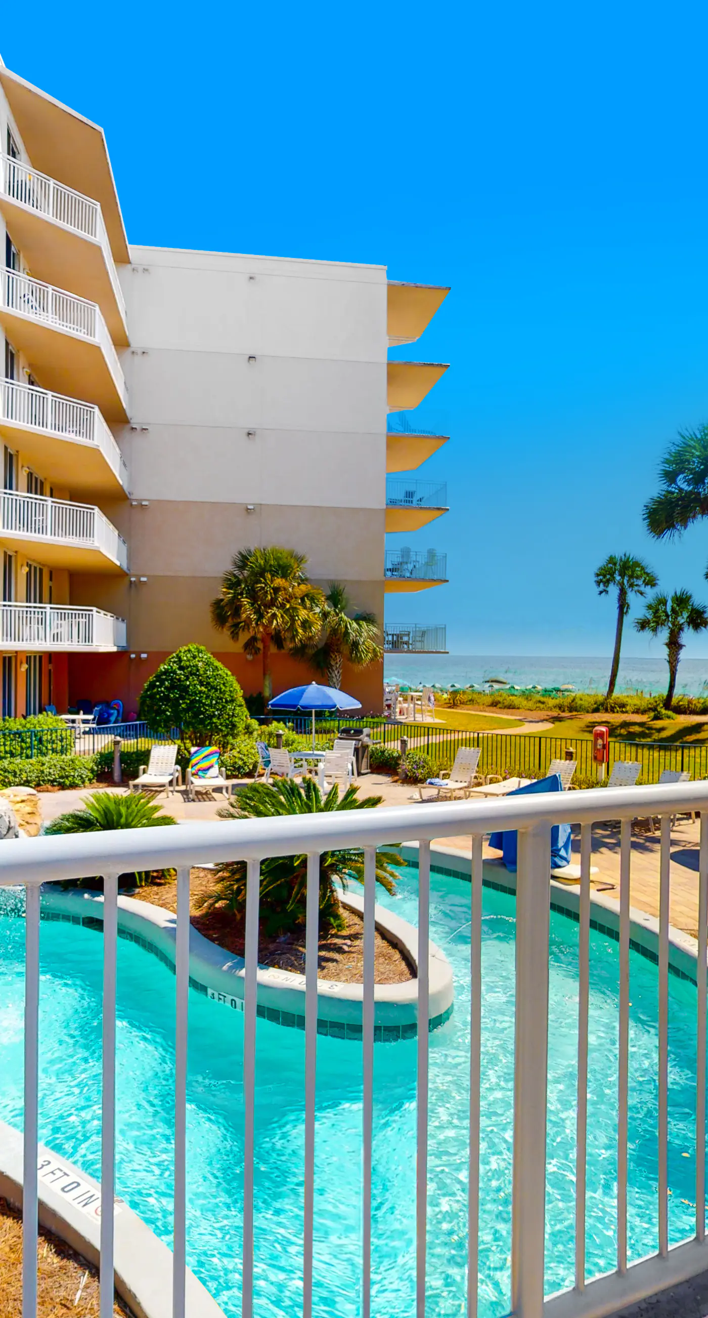 2nd Floor Cozy Condo At Waterscape 490 Feet Of Private Beach
