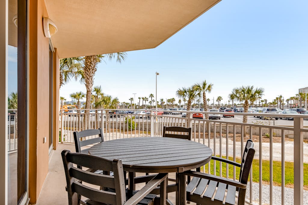 Ground-Floor Condo At Waterscape 490 Feet Of Private Beach