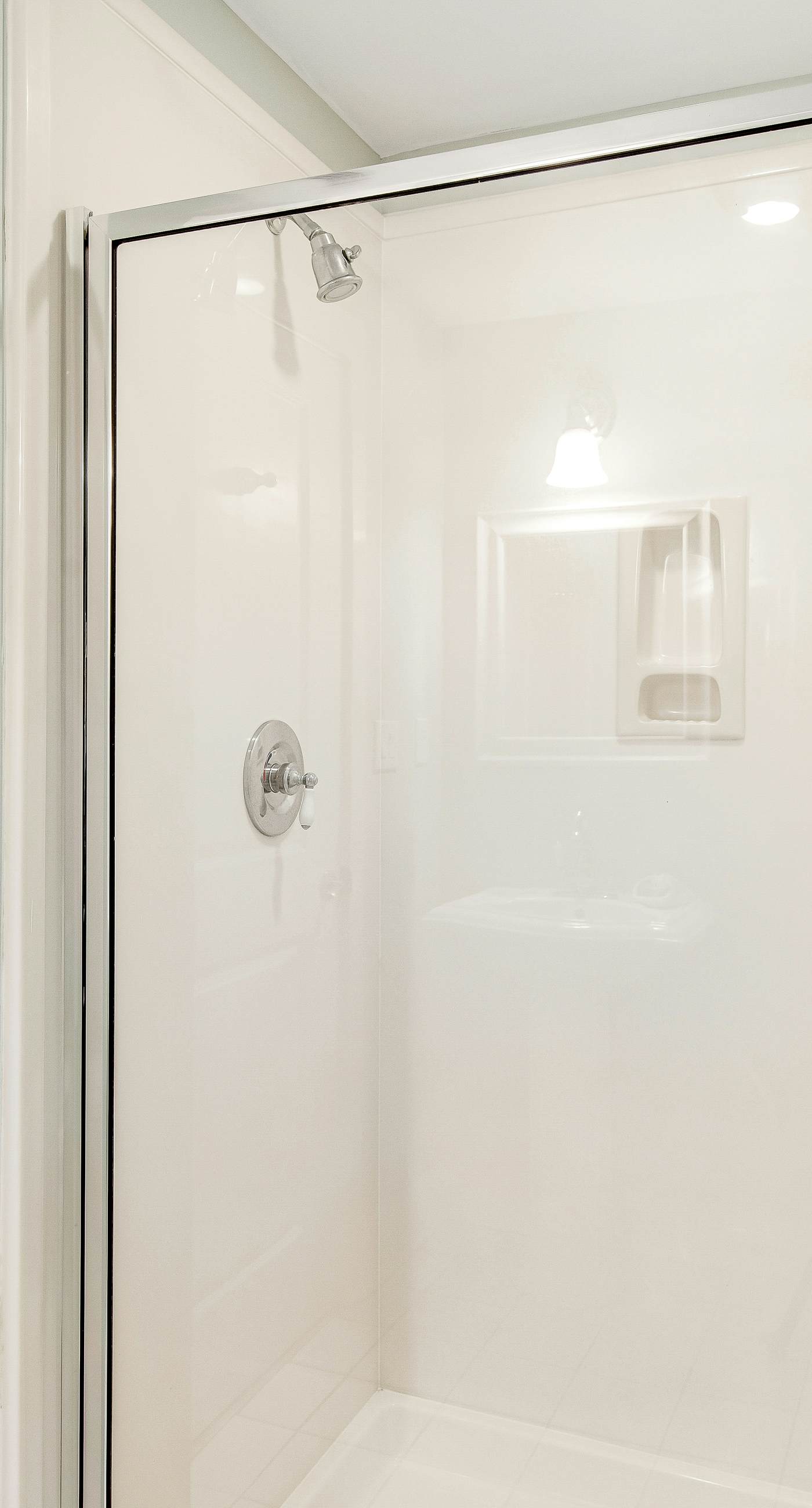 5th Floor Beautifully Decorated Condo At Waterscape Waterfall, Lazy River