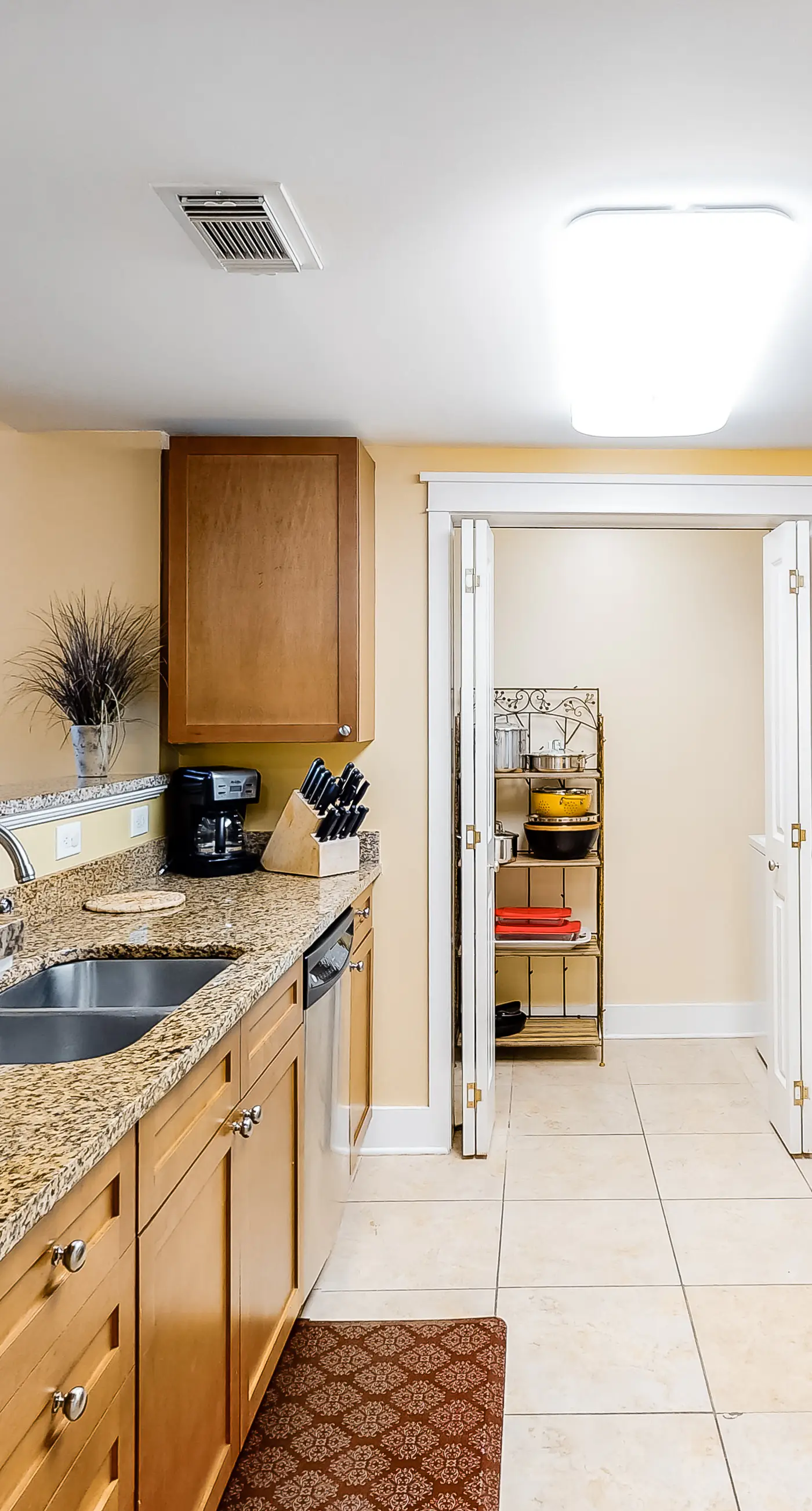 6th Floor Inviting Condo At Waterscape 490 Feet Of Private Beach